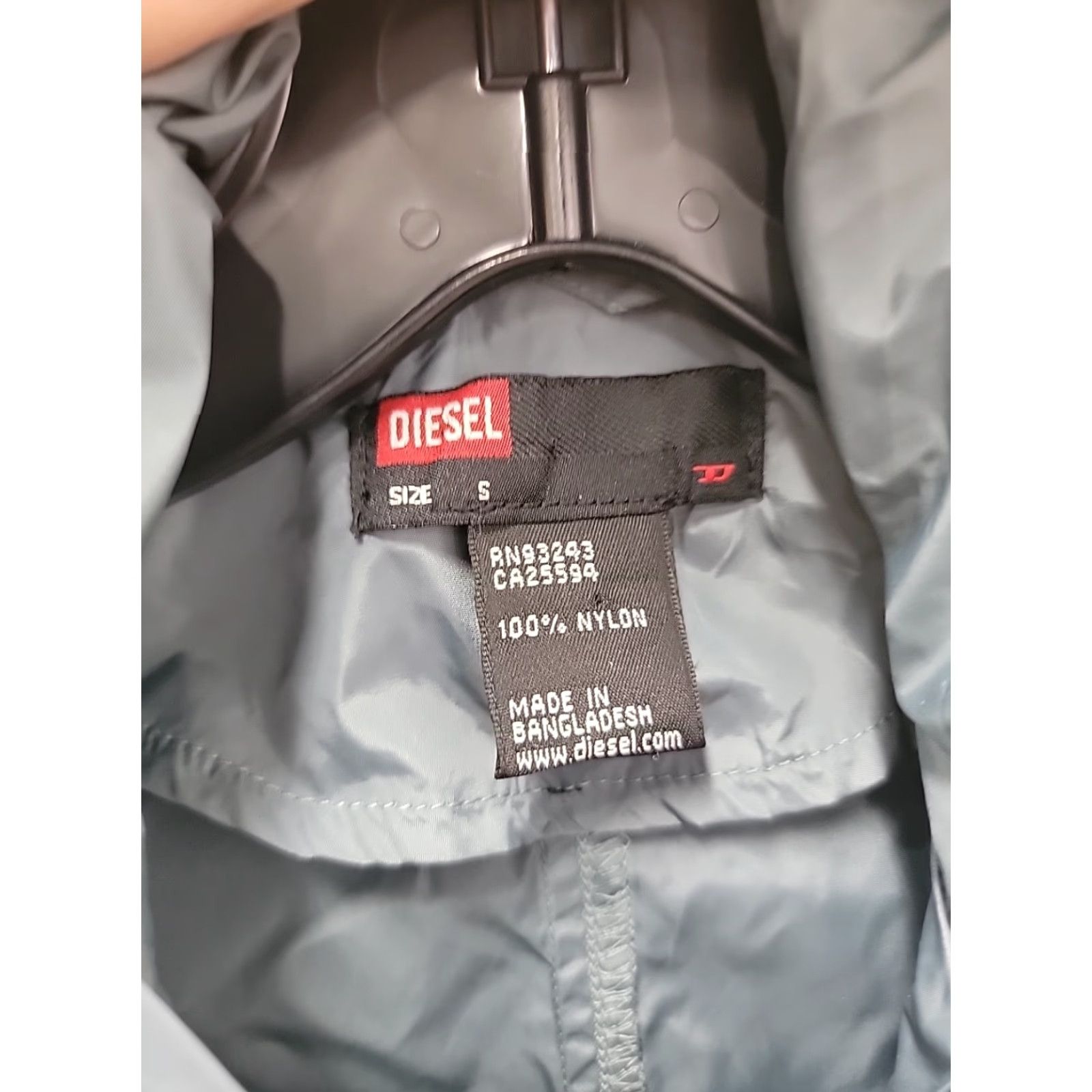 Diesel VINTAGE Diesel Womens Windbreaker Nylon Jacket Hooded Size S Gray Adults? No, Vintage Diesel Womens Windbreaker Nylon Jacket Hooded Size S Gray Size S / US 4 / IT 40 - 2 Thumbnail