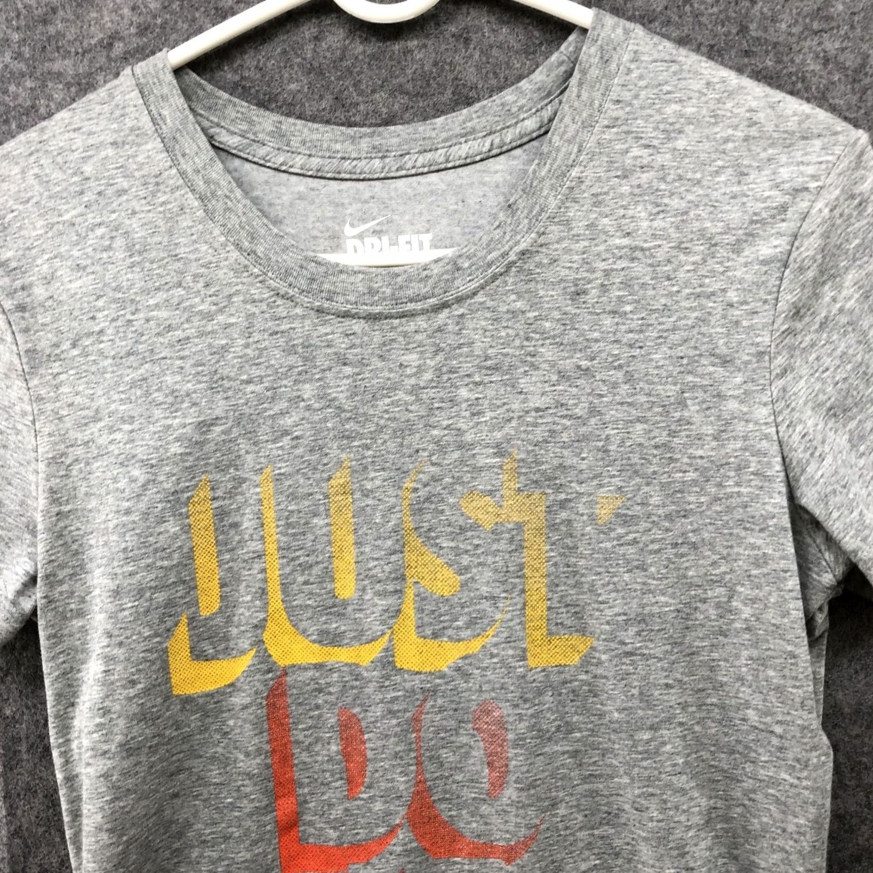 Nike Nike Dri-Fit Cotton Tee Womens M Gray Graphic Active Short Sleeve Crewneck Size 32" / US 10 / IT 46 - 3 Thumbnail