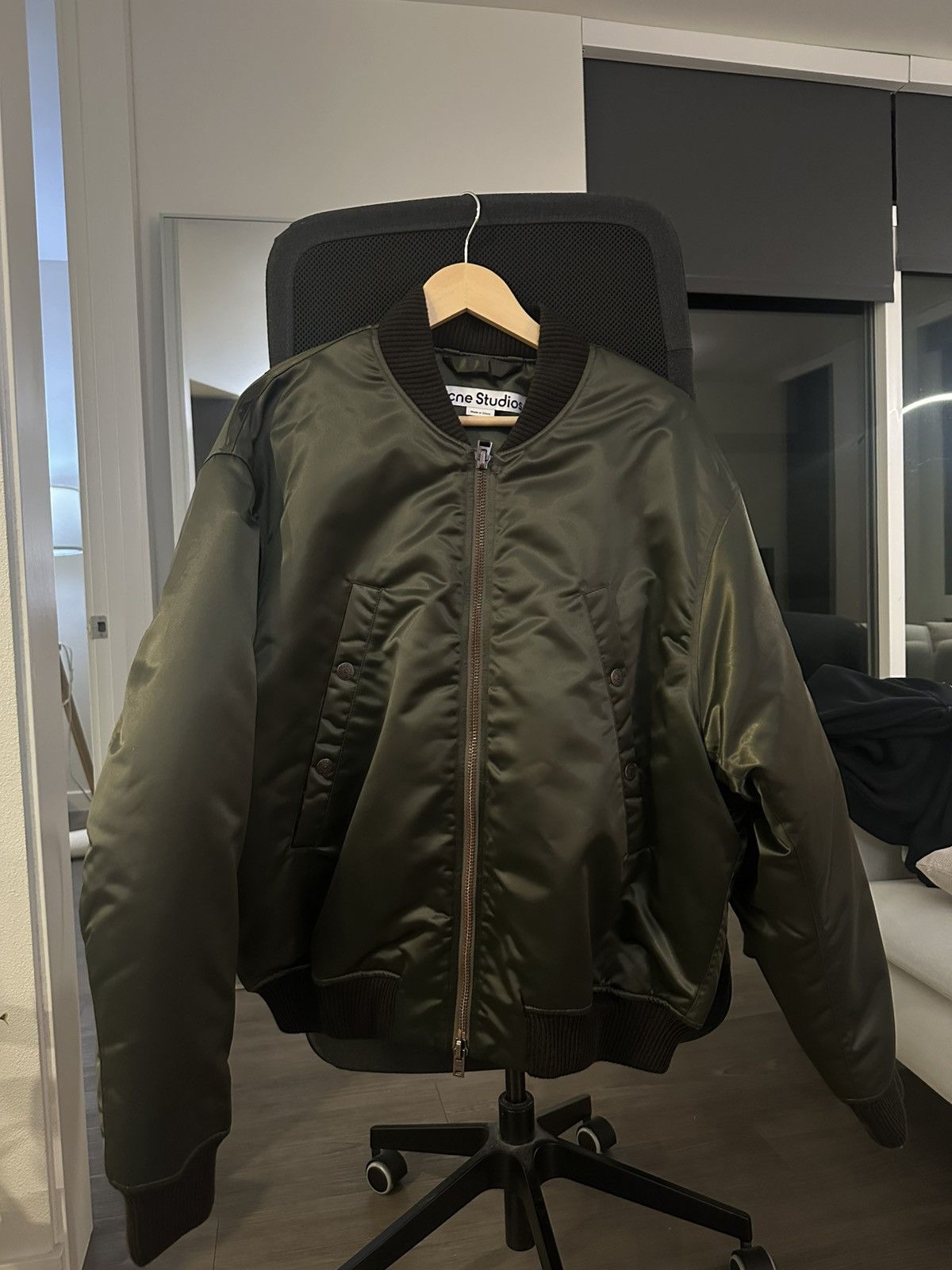 Acne Studios Acne Studio Olive Bomber Jacket Size US S / EU 44-46 / 1 - 4 Thumbnail