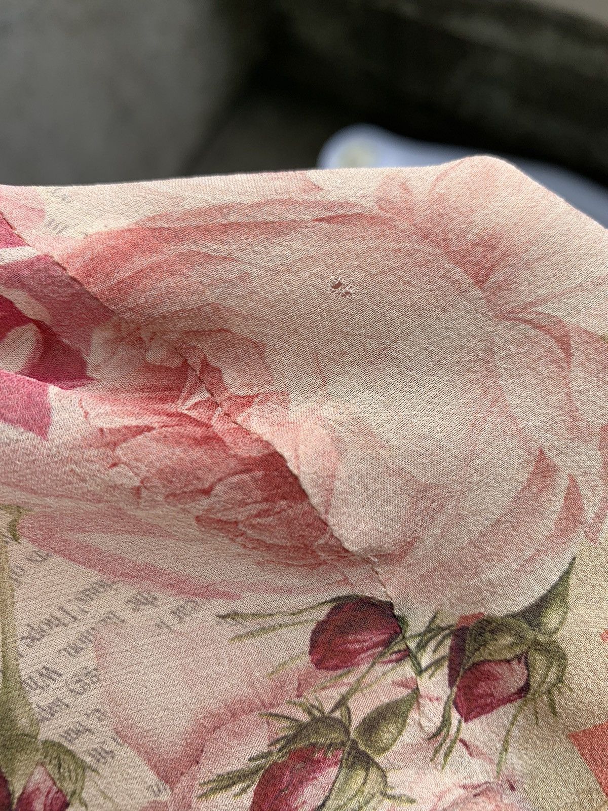 John Galliano Floral News Paper Silk Shirt Size L / US 10 / IT 46 - 13 Thumbnail