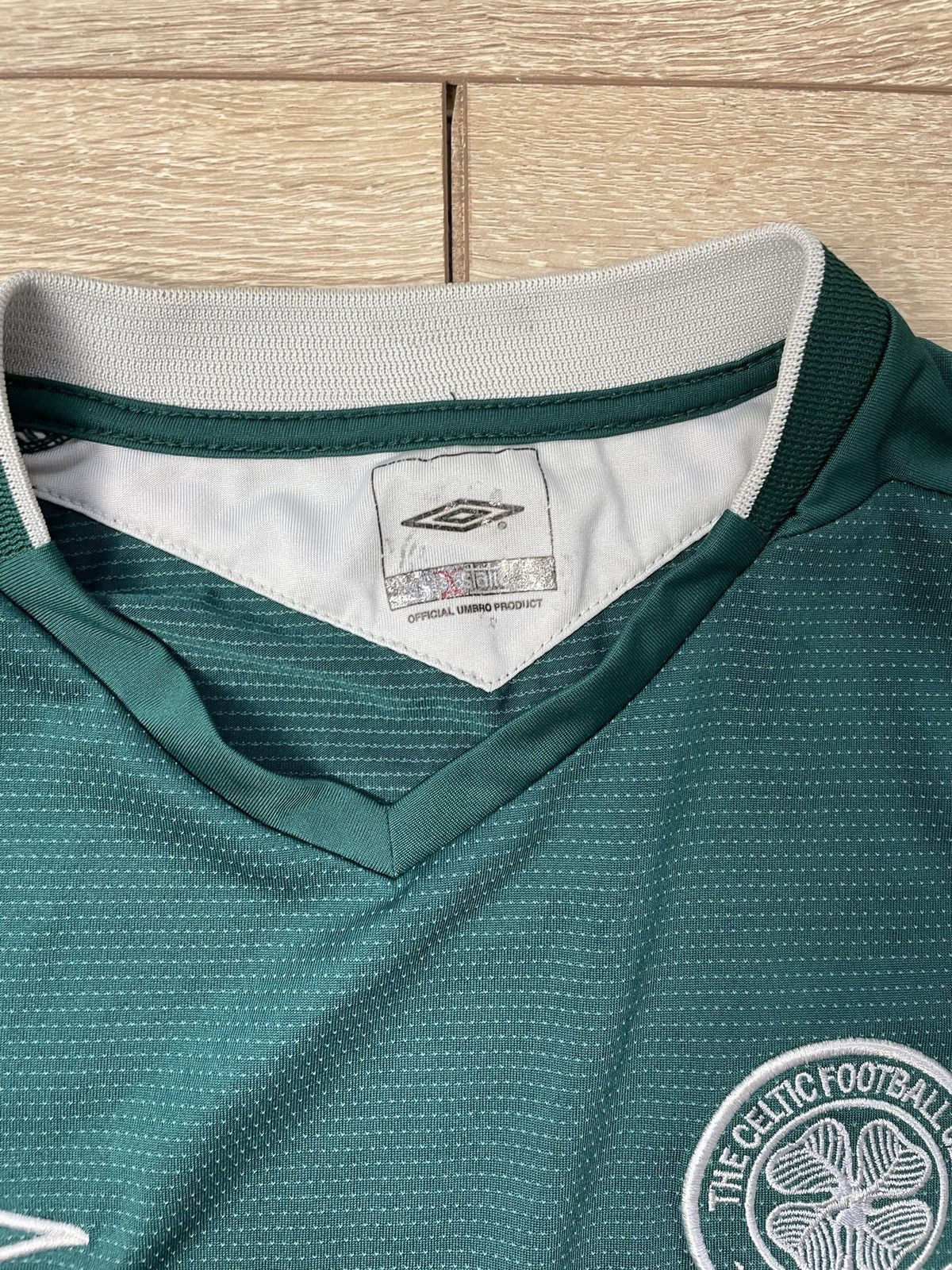 Umbro Celtic FC 2004 2005 Away Football Shirt Soccer Jersey Size m Size US M / EU 48-50 / 2 - 7 Thumbnail