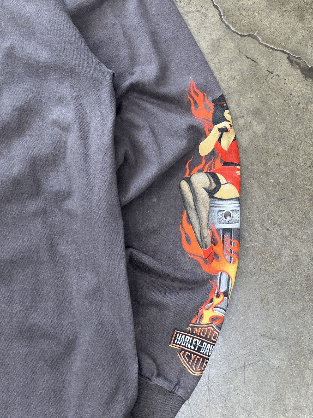 Harley Davidson Vintagen 2000s Harley Davidson Memphis Pinup Girl Flame XL Size US XL / EU 56 / 4 - 8 Thumbnail