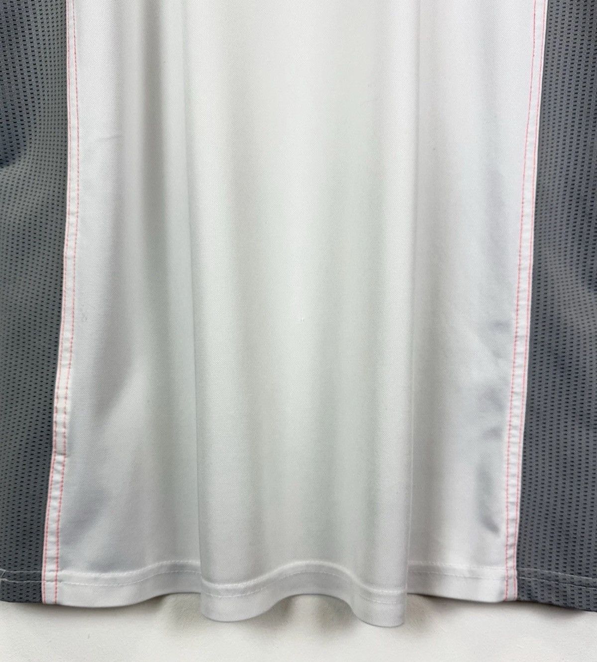 Hugo Boss Vodafone Mercedes Benz Formula Racing Button T-Shirt Jersey Size US XL / EU 56 / 4 - 8 Thumbnail