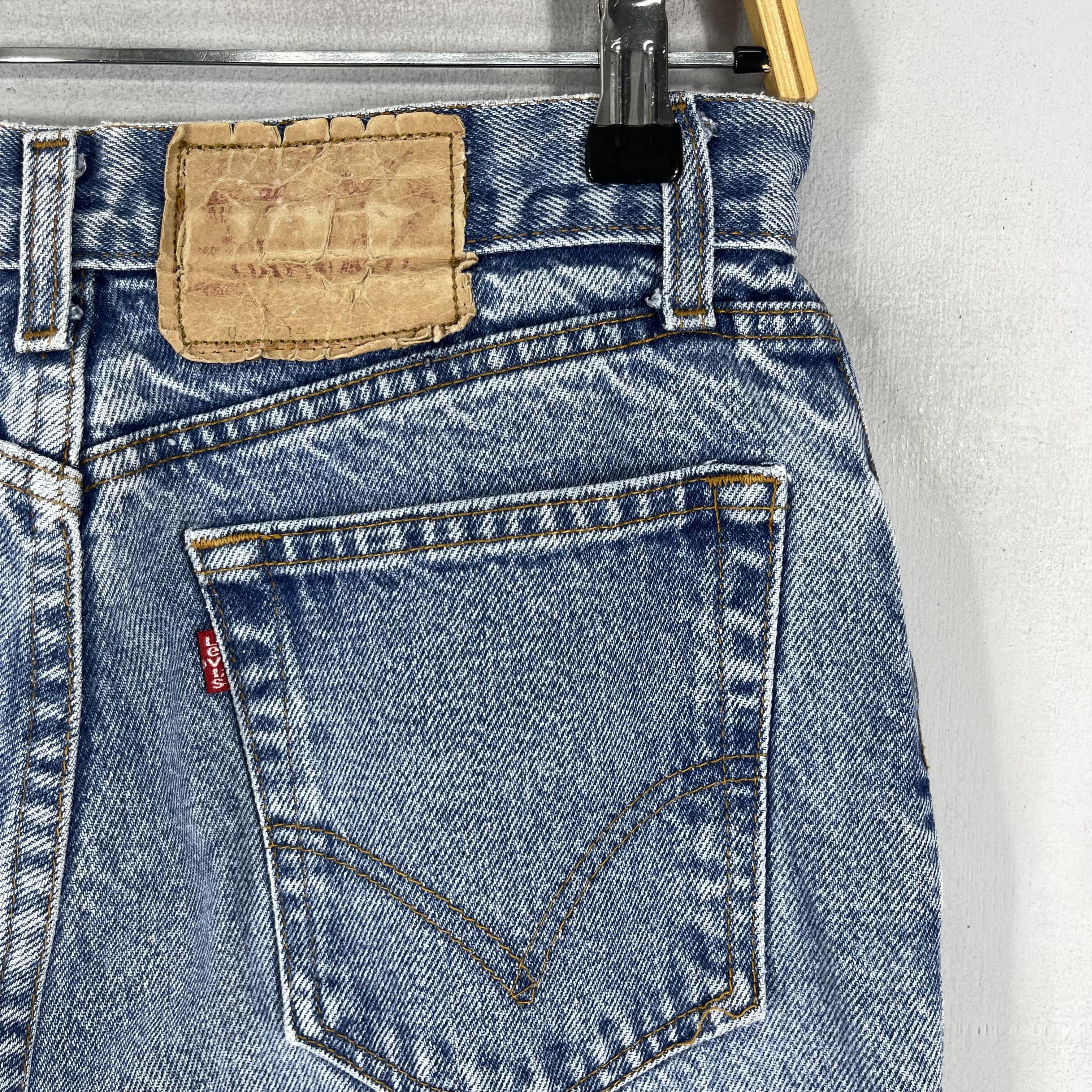 Levi's × Vintage Size 28 Vintage Levis 505 Distressed Medium Wash Jeans Size US 28 / EU 44 - 8 Thumbnail