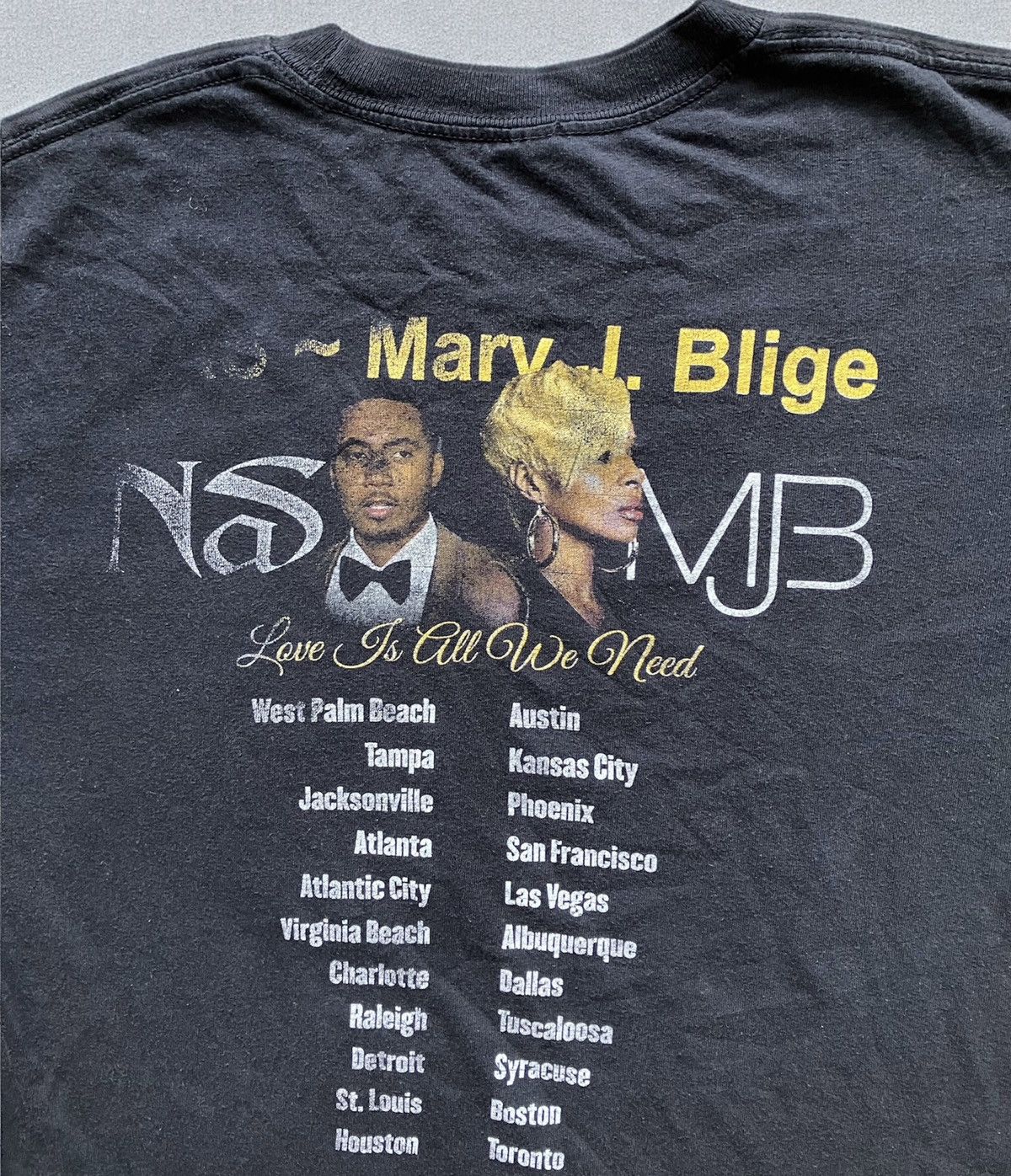 Gildan Mary J. Blige Love is all we need Tour w Nas Rap Tee 2019 Size US L / EU 52-54 / 3 - 7 Thumbnail