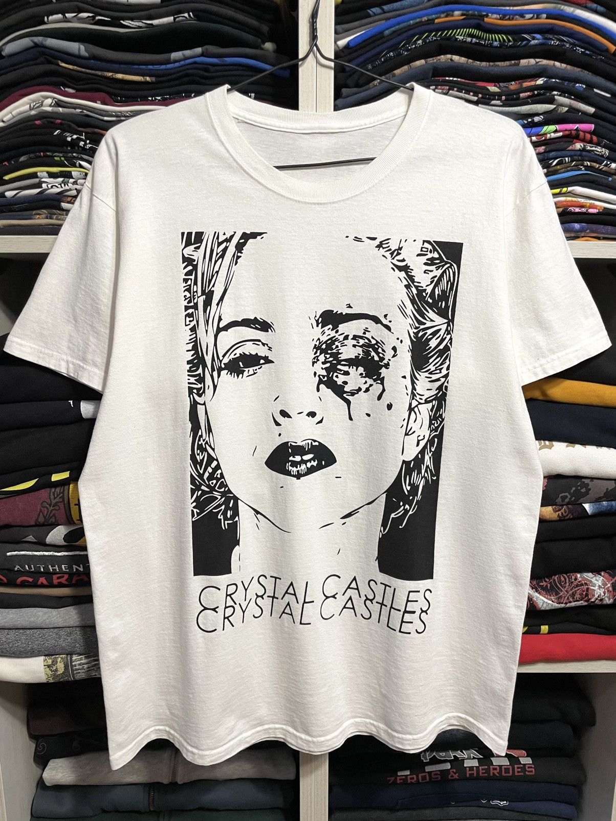 Band Tees Vintage Y2K Crystal Castles Alice Practice Madonna T-Shirt Size US L / EU 52-54 / 3 - 10 Thumbnail