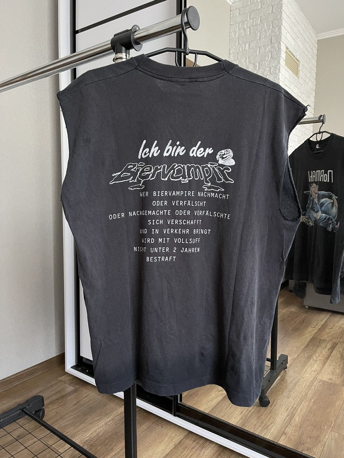 Band Tees Normahl Biervampir Band Rock Germany T-Shirt Tee Rock 90s Size US L / EU 52-54 / 3 - 6 Thumbnail
