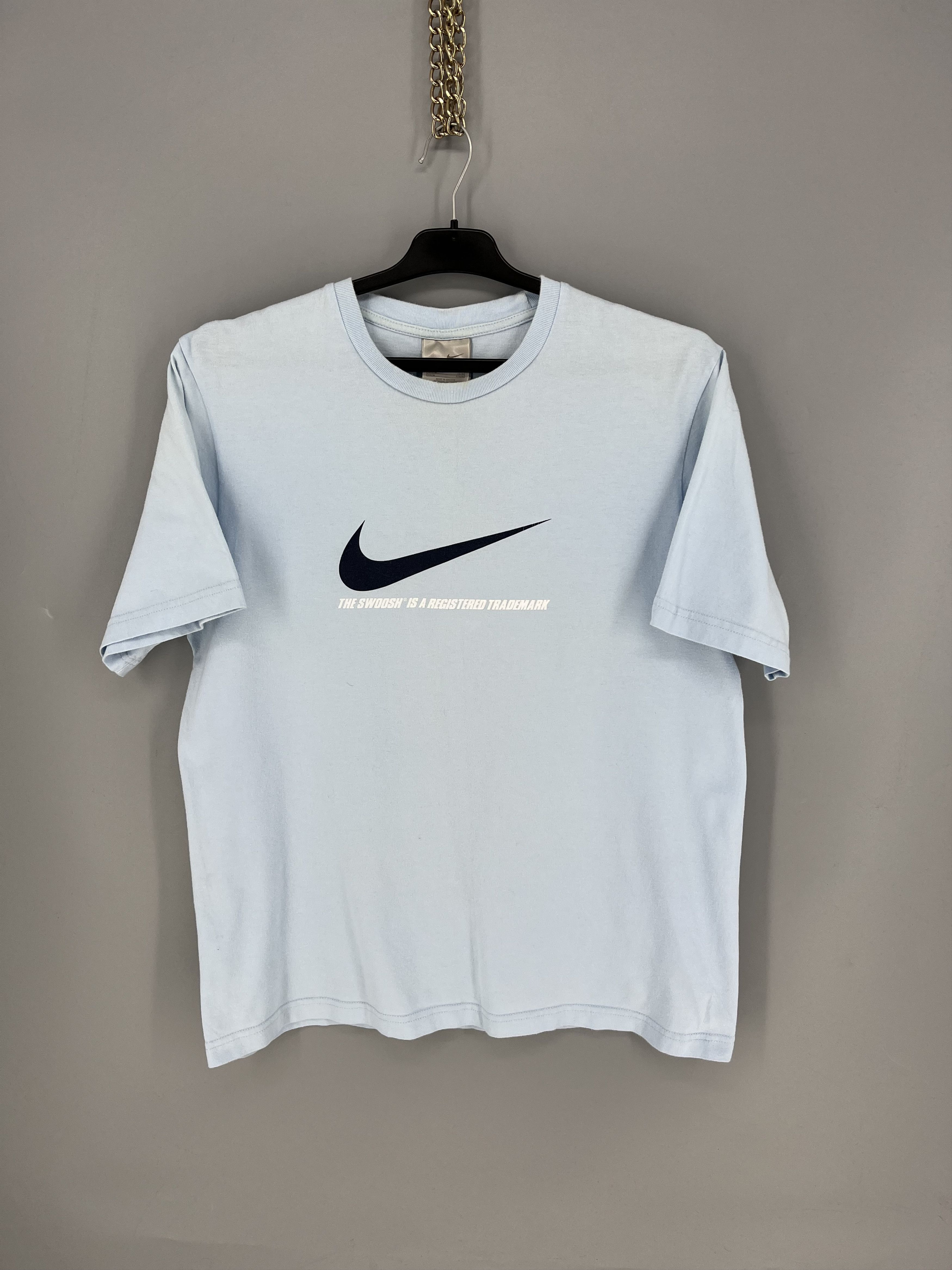 Nike NIKE T-Shirt White Big Blue Logo Size L Original Sportswear Size US L / EU 52-54 / 3 - 1 Thumbnail