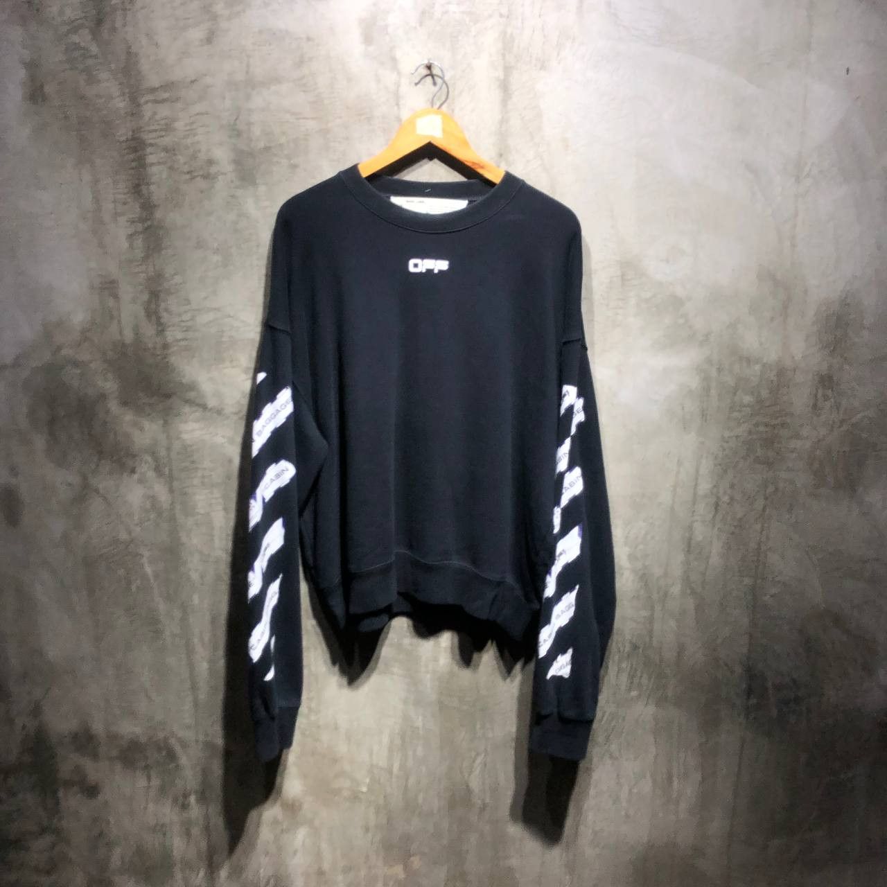 Off-White Off-White Cabin Baggage Arrows Crewneck Size US XL / EU 56 / 4 - 8 Thumbnail