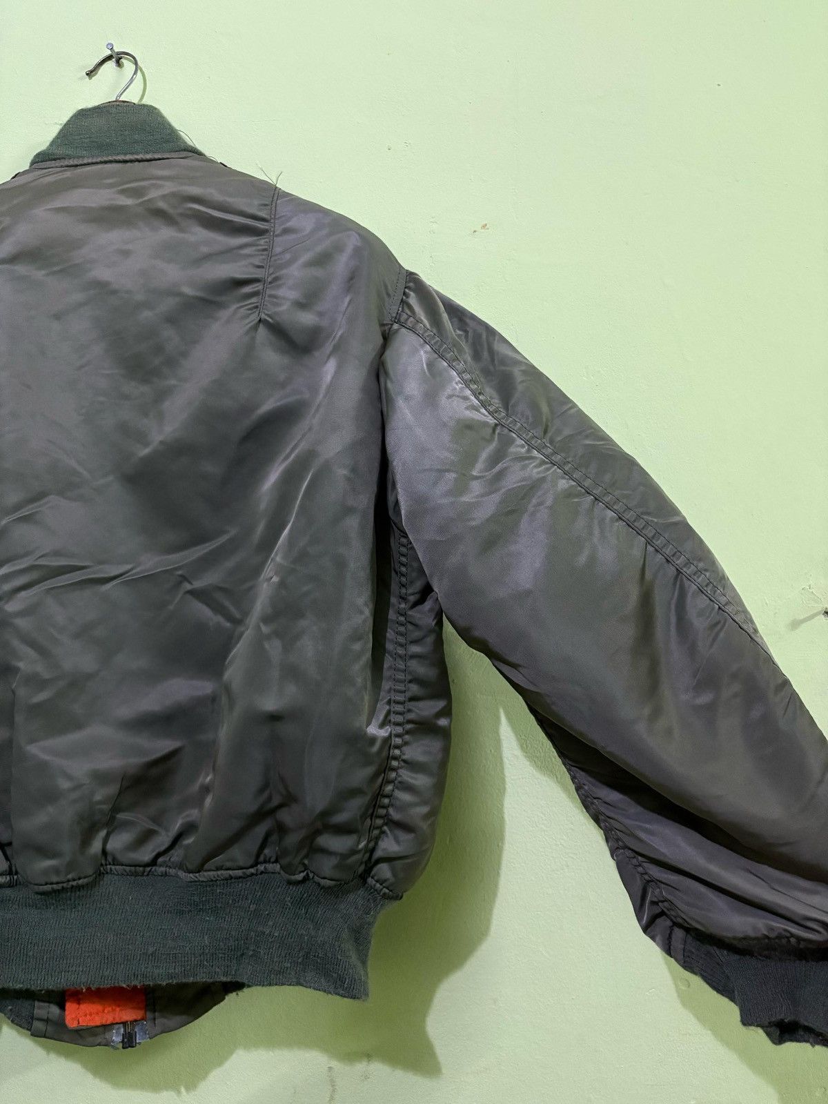 Alpha Industries × Vintage Vintage 90’s Alpha Industries Ma-1 Bomber Jacket Flight Size US M / EU 48-50 / 2 - 8 Thumbnail
