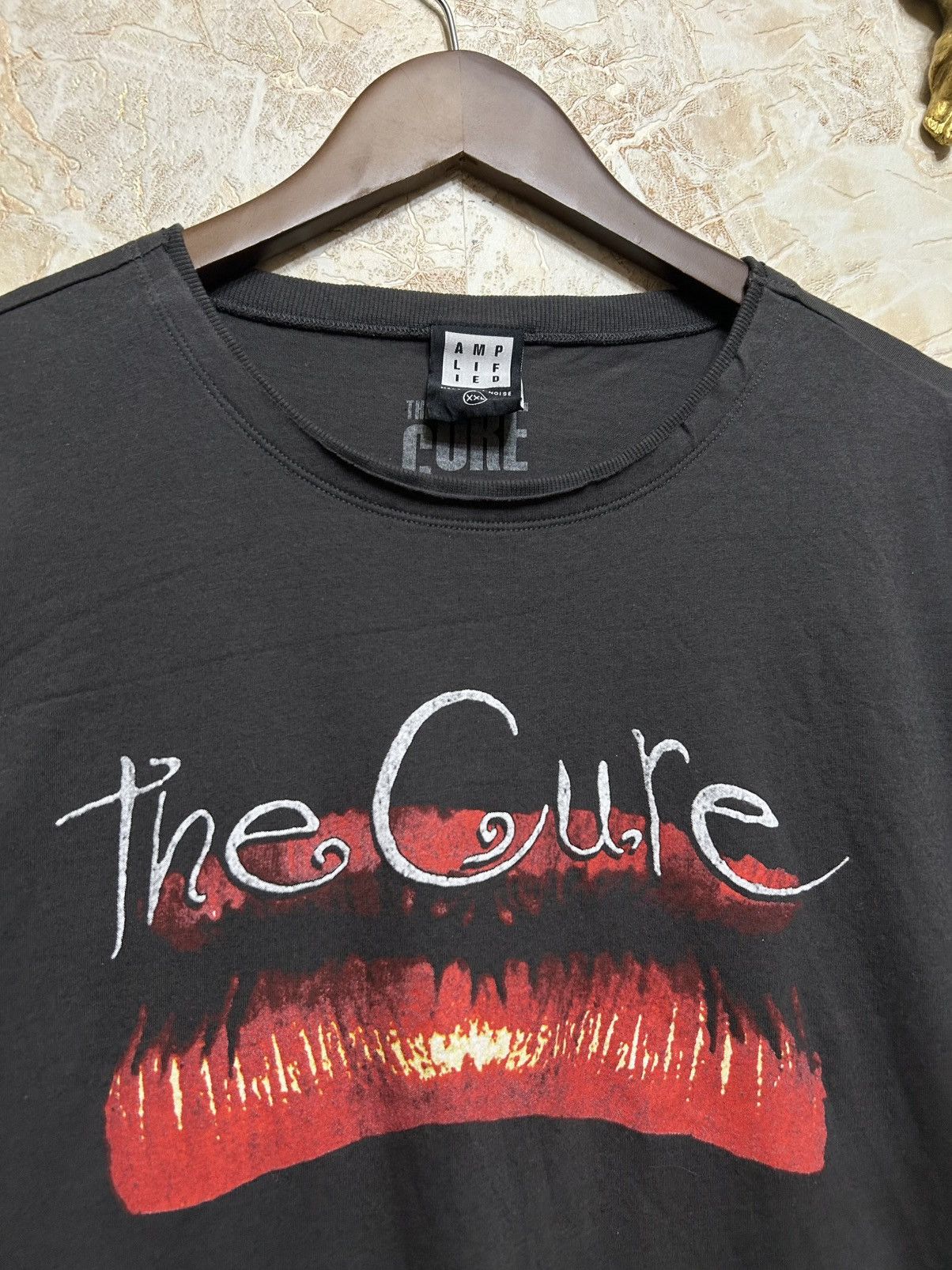 Band Tees The Cure Kiss Me Lips Amplified Post-Punk Rock Band T-Shirt Size US XL / EU 56 / 4 - 3 Thumbnail