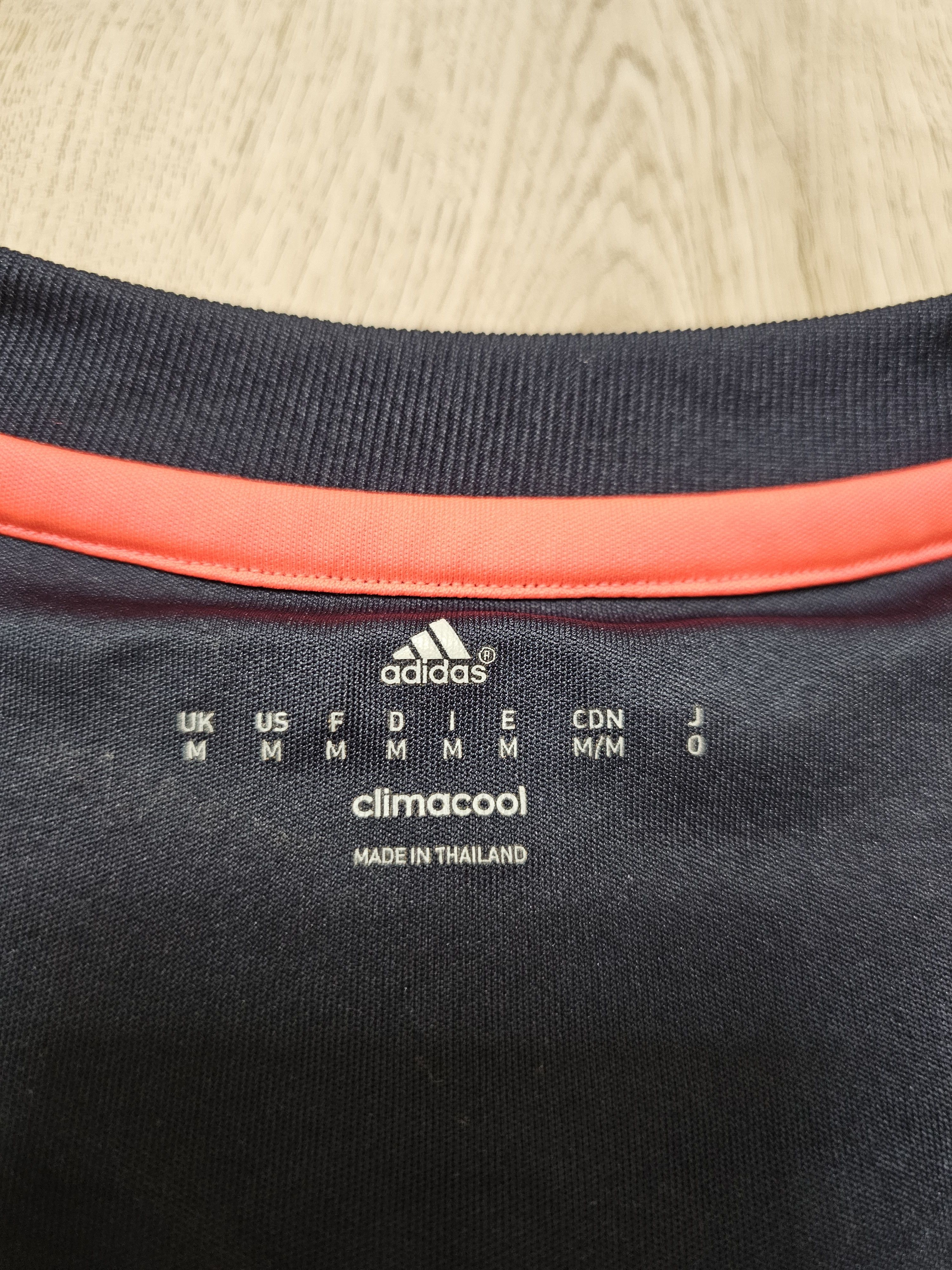 Adidas BAYERN MUNICH 2015 2016 THIRD LEWANDOWSKI FOOTBALL SOCCER Size US M / EU 48-50 / 2 - 13 Thumbnail