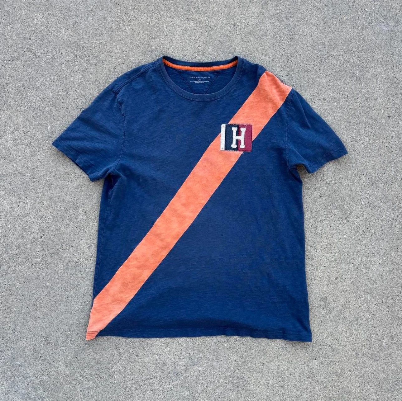 Tommy Hilfiger TOMMY HILFIGER PATCH TEE Size US L / EU 52-54 / 3 - 1 Thumbnail