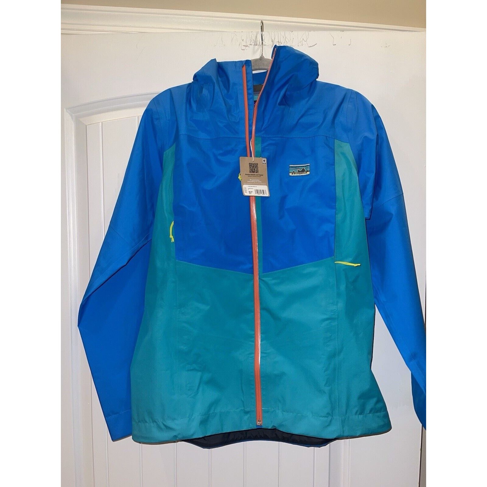 Patagonia $240 PATAGONIA wmns waterproof jacket Size S / US 4 / IT 40 - 3 Thumbnail