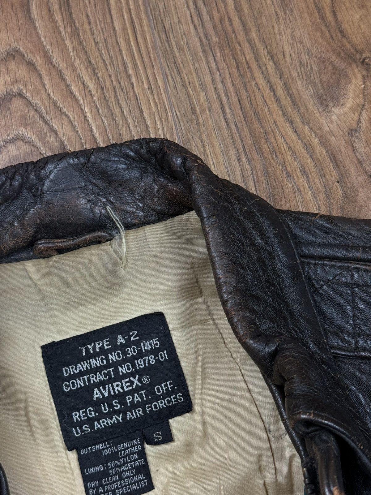 Avirex Vintage leather flying jacket Avirex 90s original retro item Size US S / EU 44-46 / 1 - 3 Thumbnail