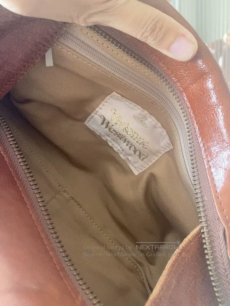 Vivienne Westwood Vivienne Westwood size os Brown, tan handbag, dumpling bag, Size ONE SIZE - 7 Thumbnail