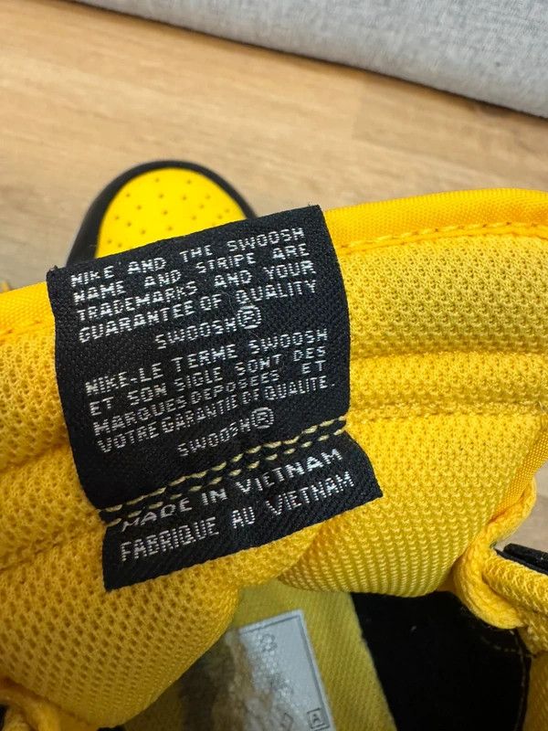 Nike Nike Dunk High White Varsity Maize 2011 Wu Tang Clan Rare 45 Size US 11 / EU 44 - 12 Thumbnail