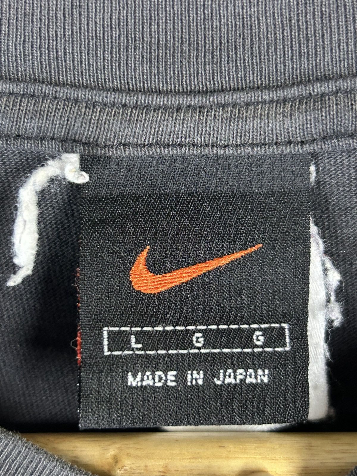 Japanese Brand × Nike × Vintage Vintage Thrashed Nike Fukuoka tee Size US L / EU 52-54 / 3 - 5 Thumbnail