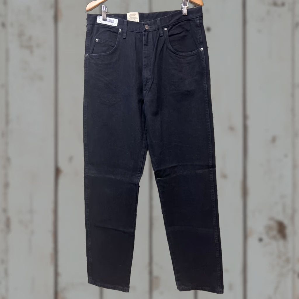 Wrangler Wrangler Rugged Wear Jeans Wrangler Rugged Wear Relaxed Fit Jeans 36x36 Denim Black Men 36 Regular Inseam 36 Size US 36 / EU 52 - 1 Thumbnail