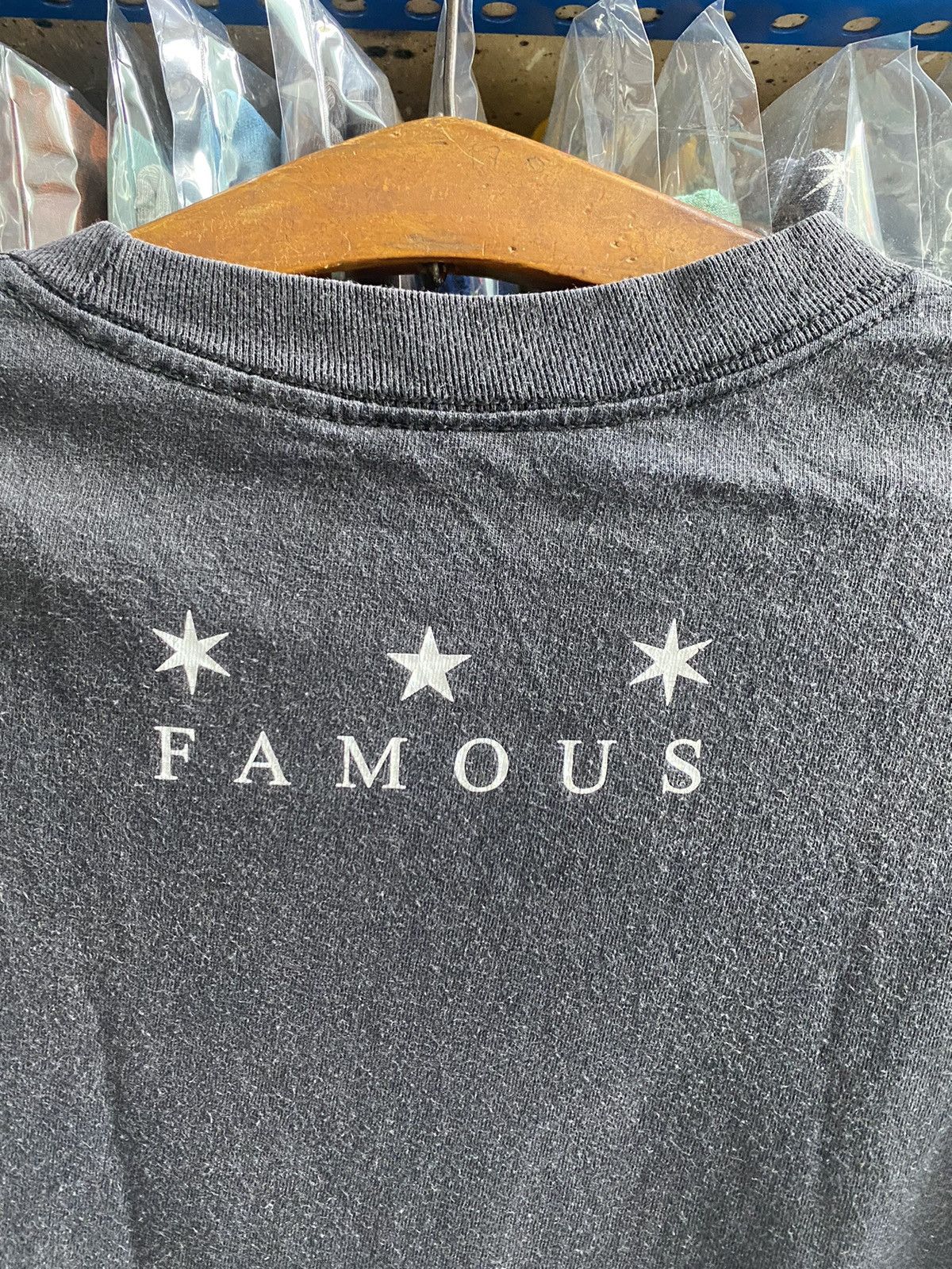 Vintage FOMOUS STAR AND STRAPS TSHIRT Size US S / EU 44-46 / 1 - 8 Thumbnail