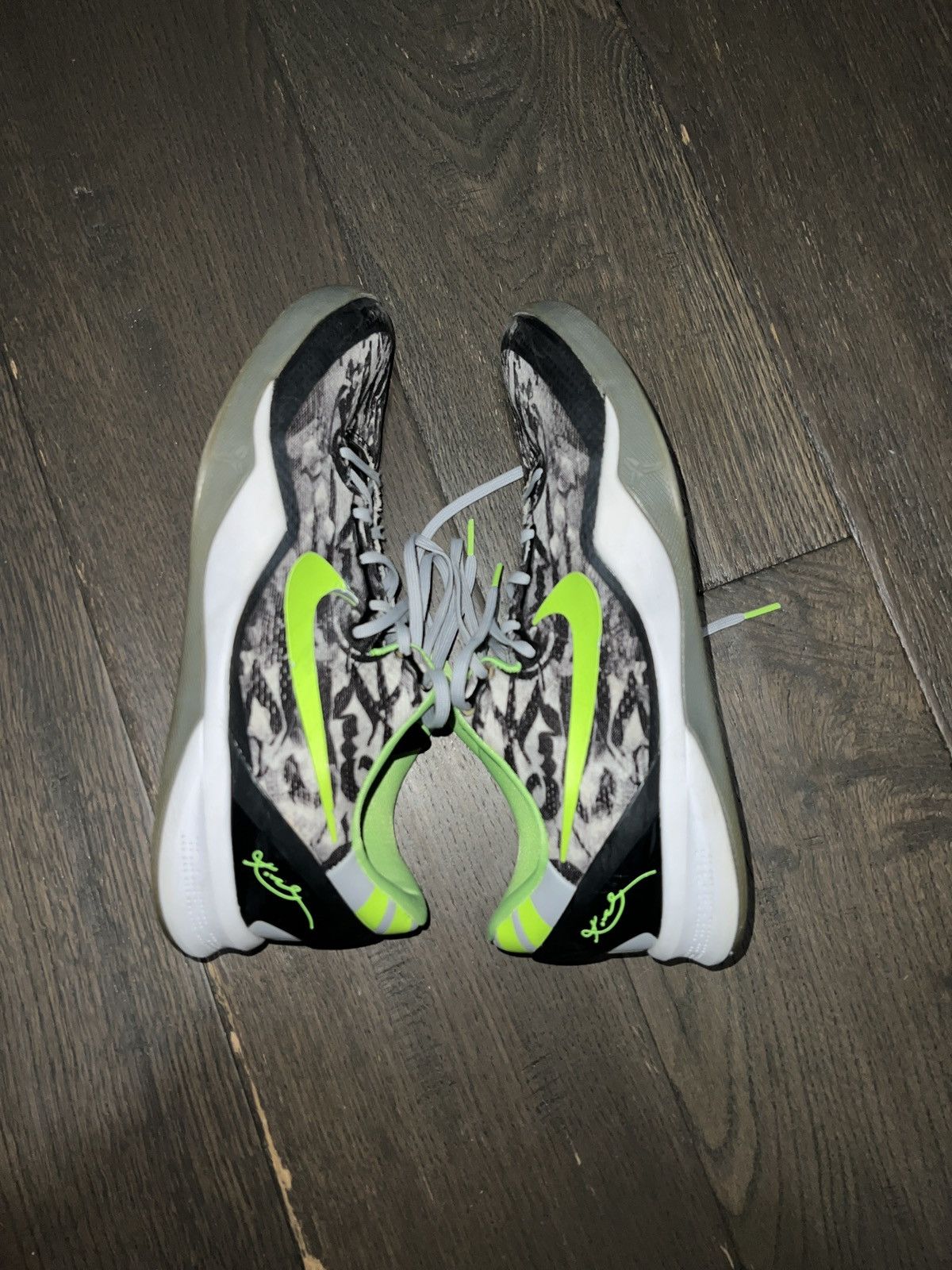 Nike 2013 Nike Kobe 8 Graffiti basketball shoes / grey / lime Size US 11 / EU 44 - 4 Thumbnail