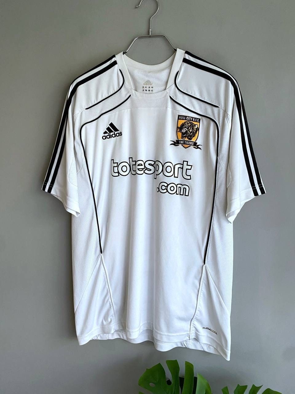Adidas Adidas Hull City A.F.C. 2010/2011 Home Soccer Jersey, Size L Size US L / EU 52-54 / 3 - 2 Thumbnail