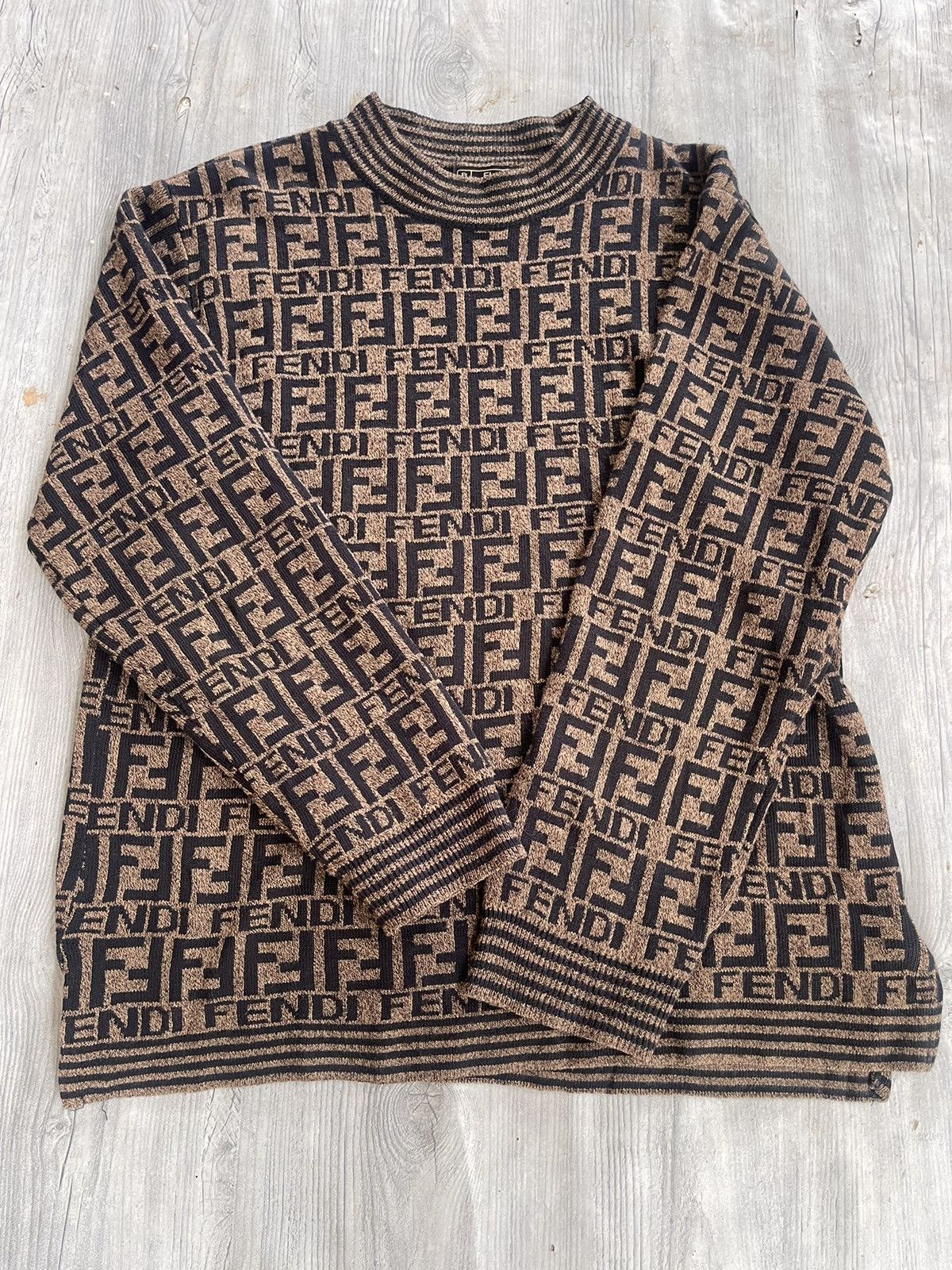 Fendi Fendi monogram knitwear Size M / US 6-8 / IT 42-44 - 1 Thumbnail