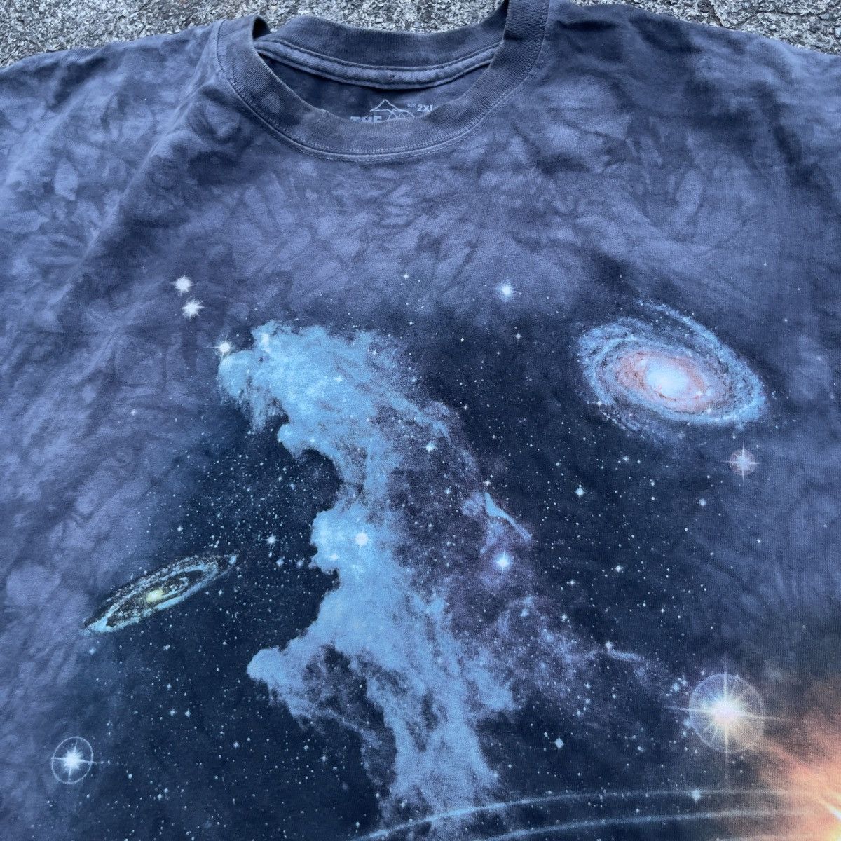 The Mountain × Vintage Vintage Y2K 2009 VINCENT HIE GALAXY AOP Shirt Size US XXL / EU 58 / 5 - 2 Thumbnail