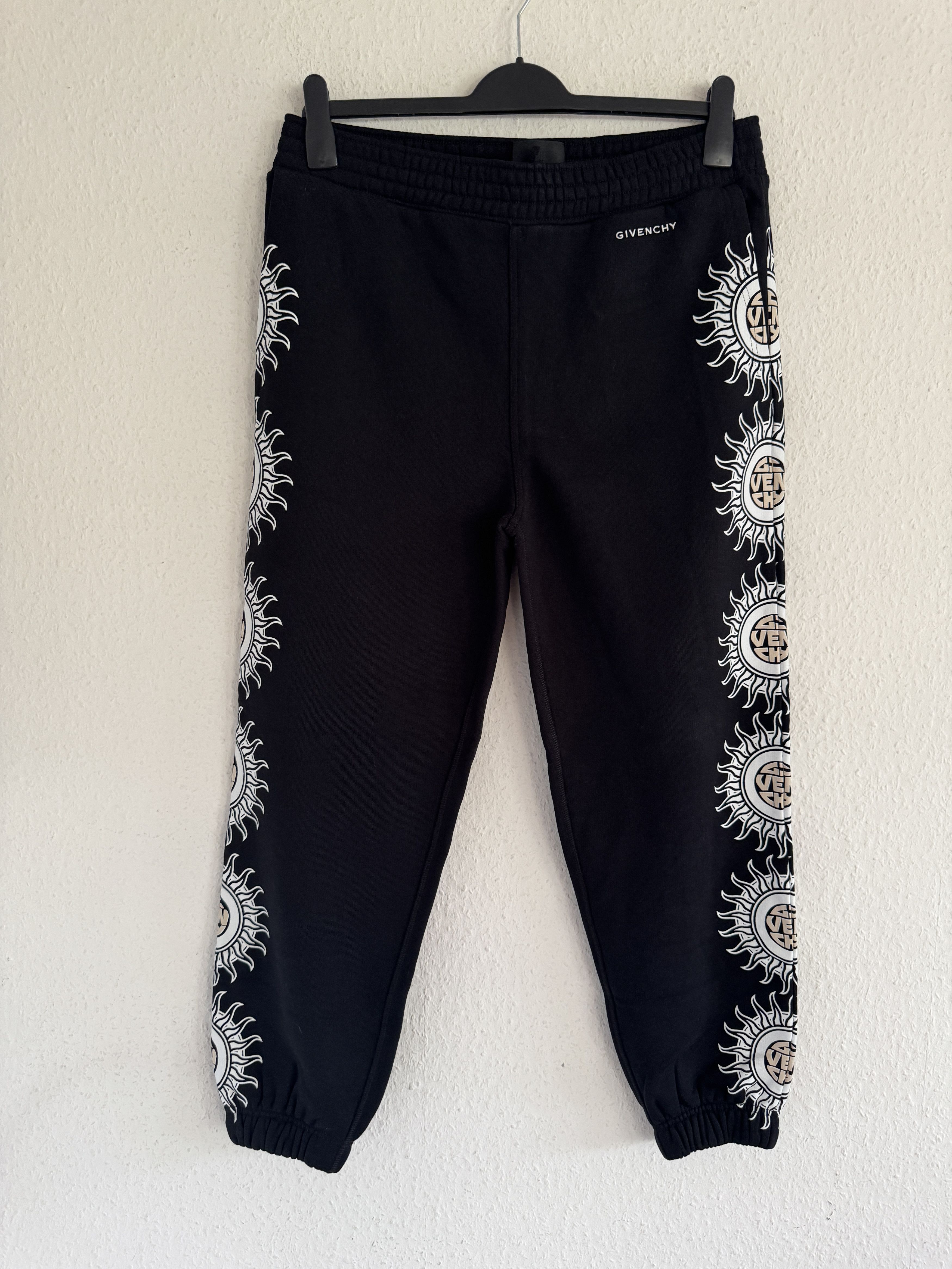Givenchy Givenchy Black Sun Logo Joggers Size US 32 / EU 48 - 1 Thumbnail