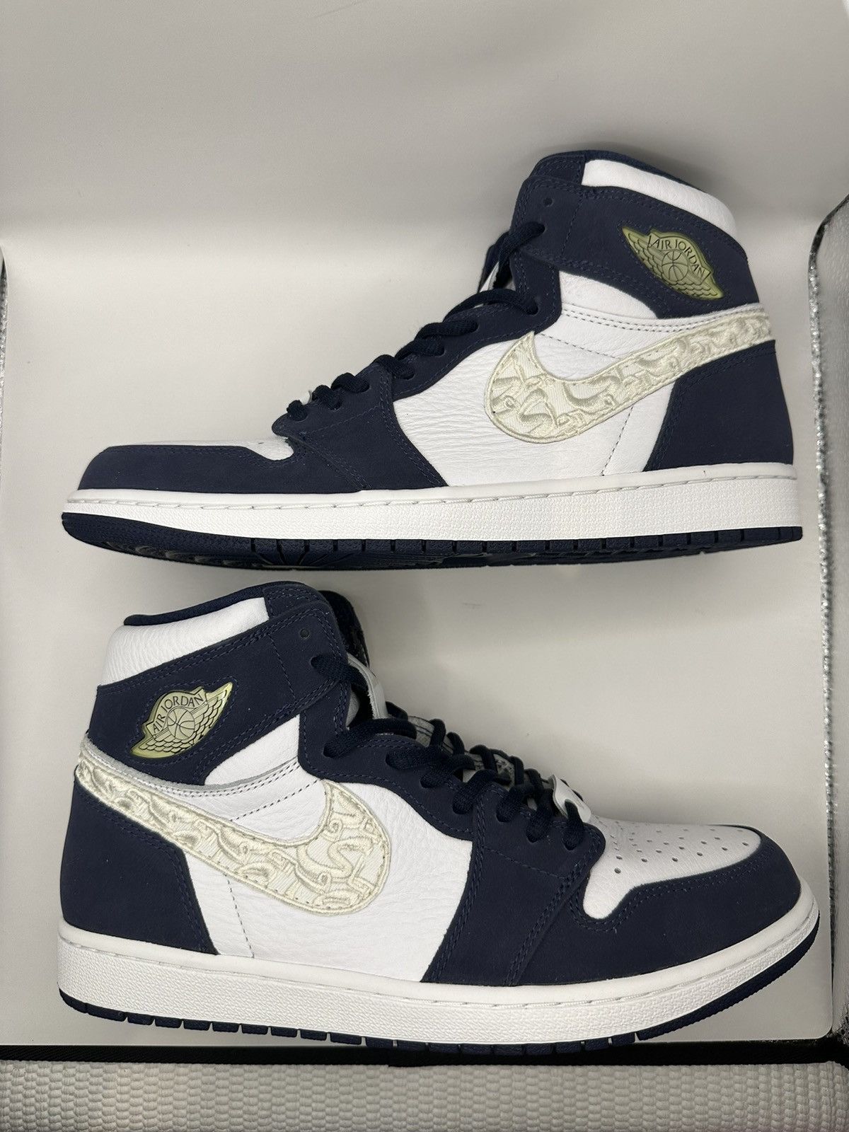 SBTG AJ1 MIDNIGHT BLUE SBTG Size US 10.5 / EU 43-44 - 1 Thumbnail