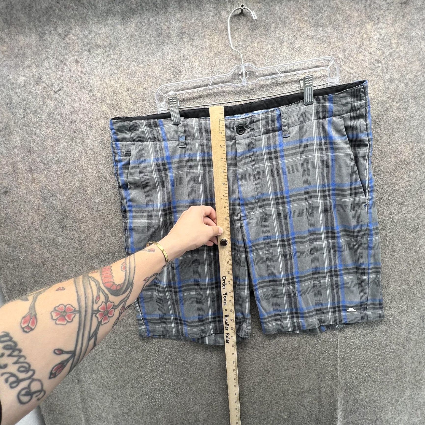 Tommy Bahama Tommy Bahama Shorts Mens 38 Gray Plaid Chino Flat Front 11 Inseam Casual Summer Mens Size US 38 / EU 54 - 4 Thumbnail