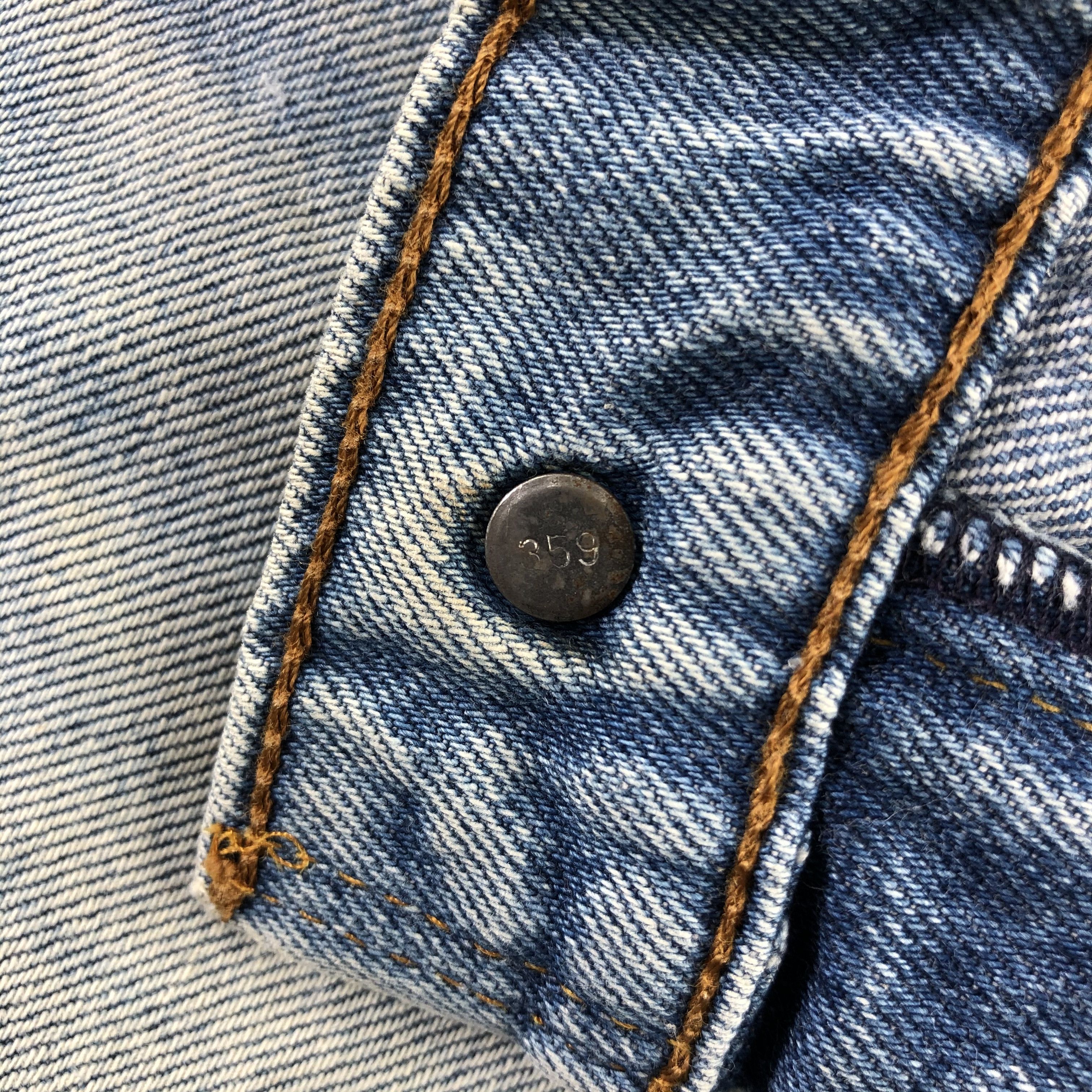 Levi's Vintage Levis Jeans Medium Wash Denim KJ1343 Size US 29 - 9 Thumbnail