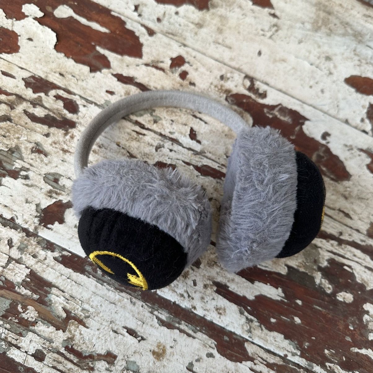 DC Comics Vintage Women’s Y2K Soft winter headphones Hat Cap 00s Wint Size ONE SIZE - 2 Thumbnail