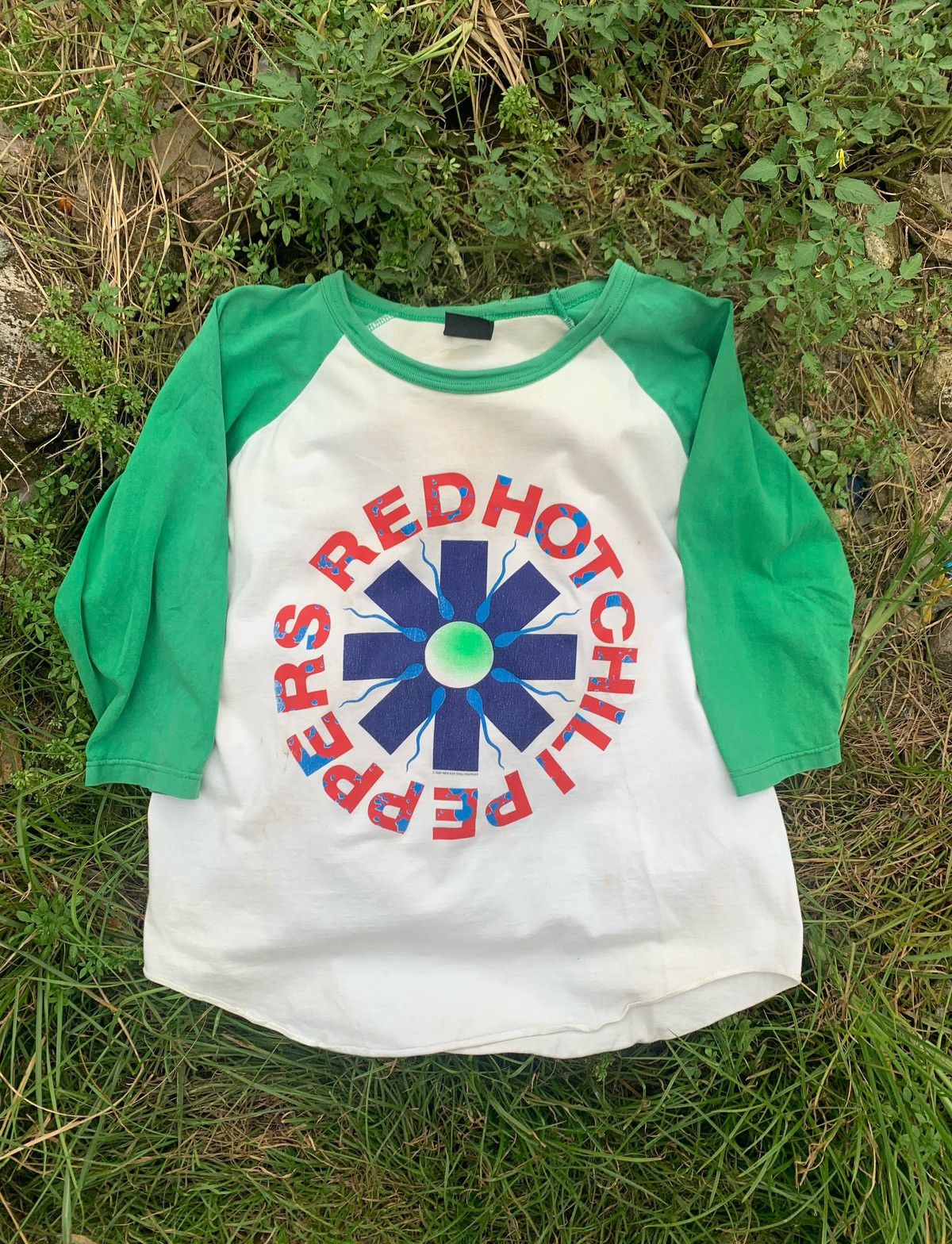 Band Tees Vintage Red Hot Chili Peppers Raglan Tee (1998 / 2001) Size US L / EU 52-54 / 3 - 1 Thumbnail