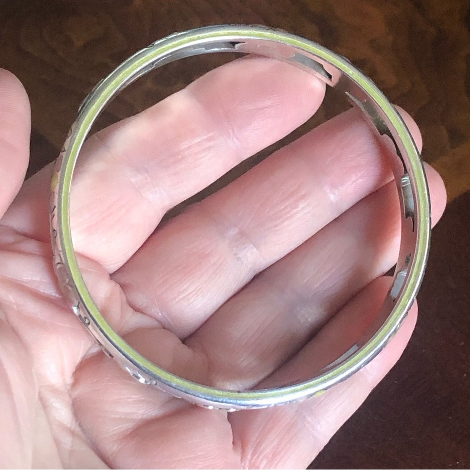 Brighton Brighton enamel Daisy flower power bangle bracelet Size ONE SIZE - 9 Thumbnail