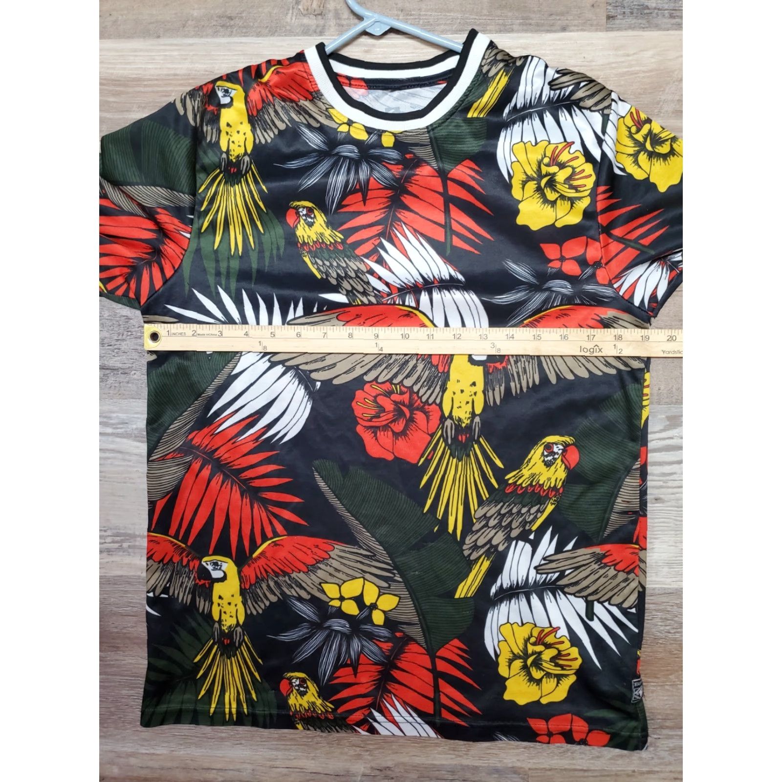 Southpole Southpole Men’s T-shirt Red Parrot Graphic Print Crew Neck Short Sleeve Size M Polyester Shirt Mens Size US M / EU 48-50 / 2 - 5 Thumbnail