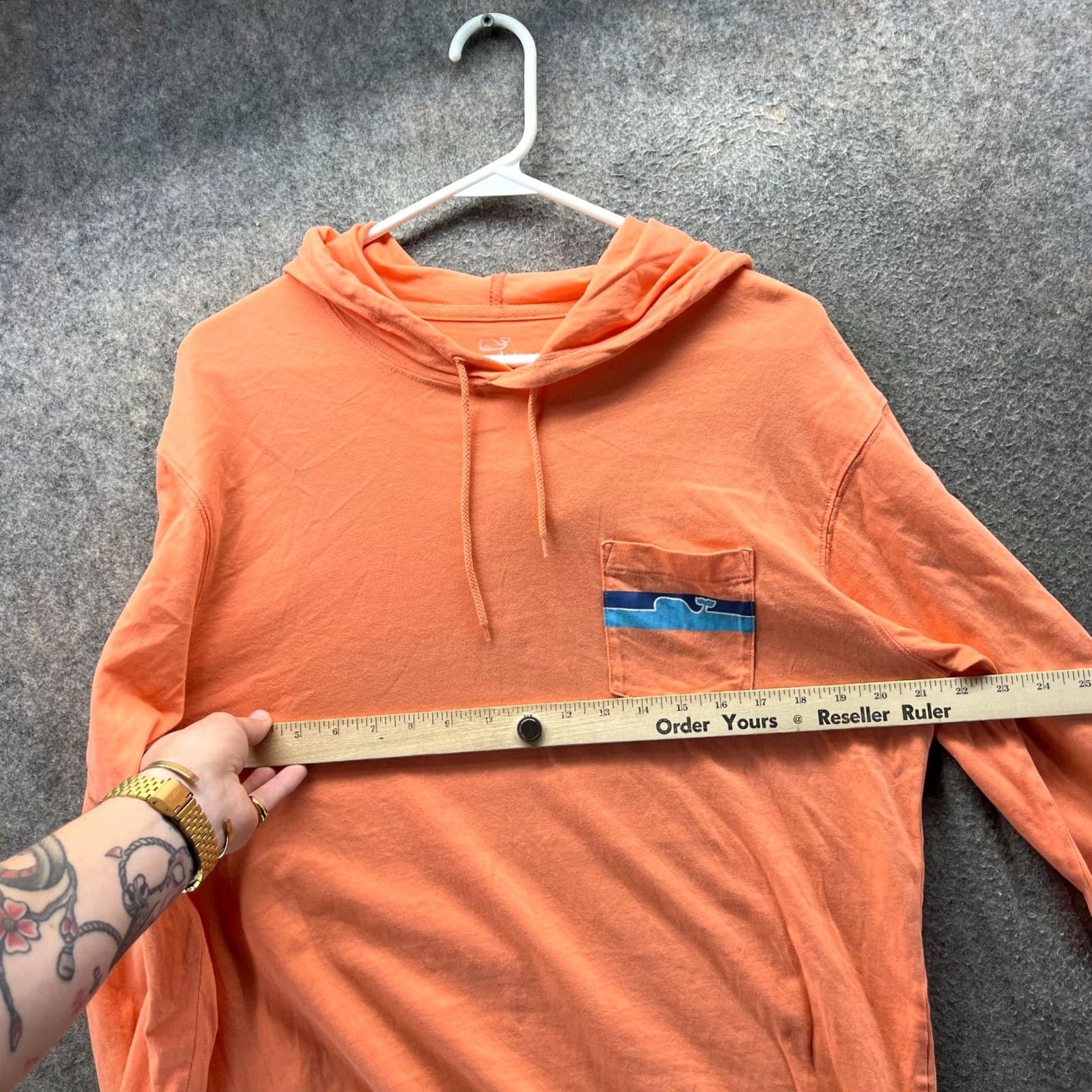 Vineyard Vines VINEYARD VINES Shirt Mens S Orange Hooded Pocket Whale Graphic Long Sleeve Size US S / EU 44-46 / 1 - 4 Thumbnail