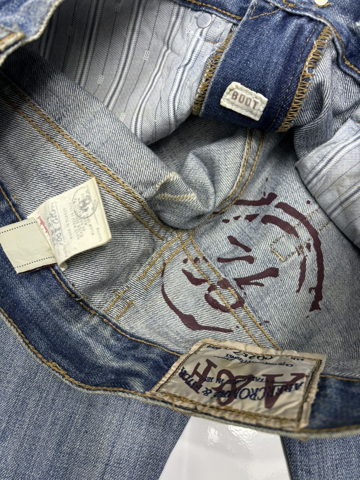 Abercrombie & Fitch Flare Jeans Distressed Denim Abercrombie & Fitch Bootcut Size US 30 / EU 46 - 12 Thumbnail