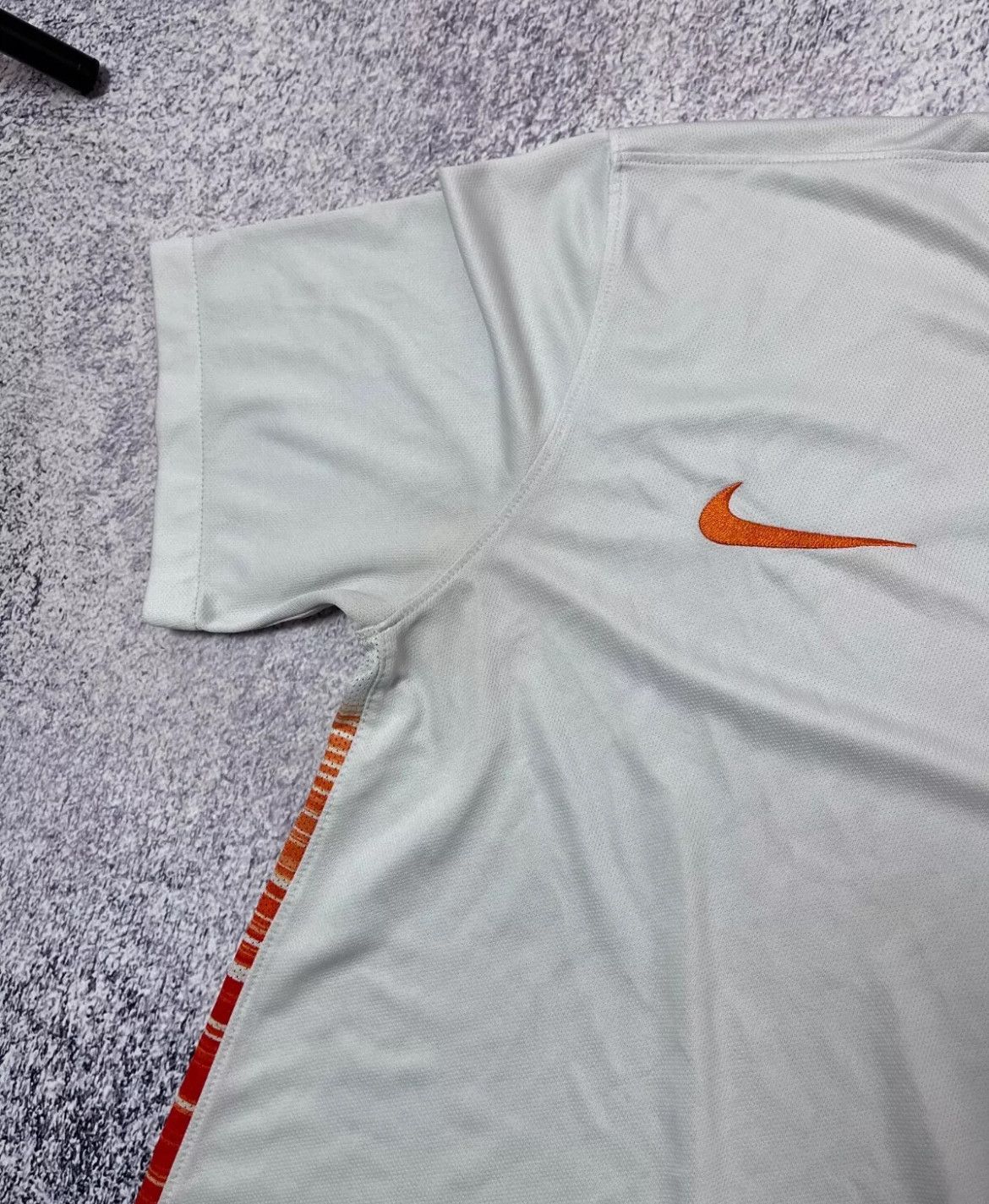 Nike × Vintage Mens soccer jersey Nike Nerherlands size M Drill Size US S / EU 44-46 / 1 - 4 Thumbnail