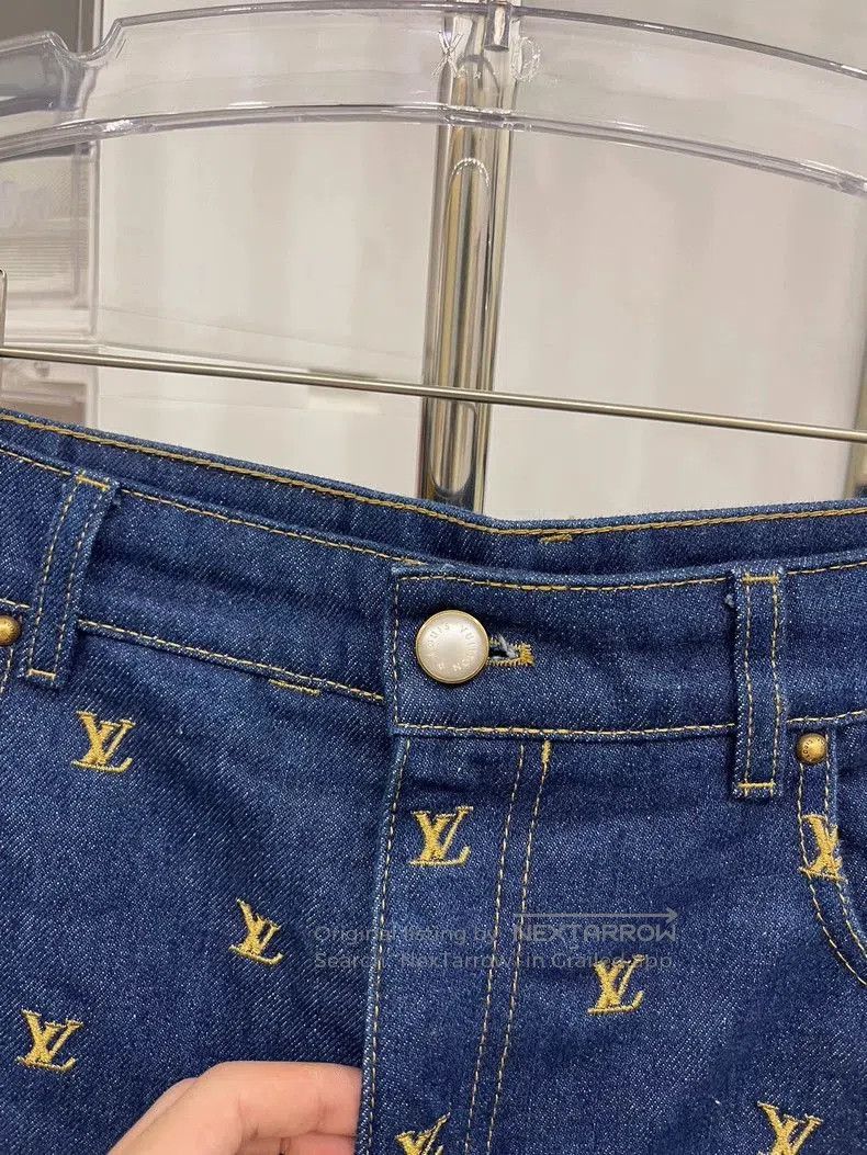 Louis Vuitton Louis Vuitton SS24 Pharrell Denim Shorts. Size US 30 / EU 46 - 2 Thumbnail