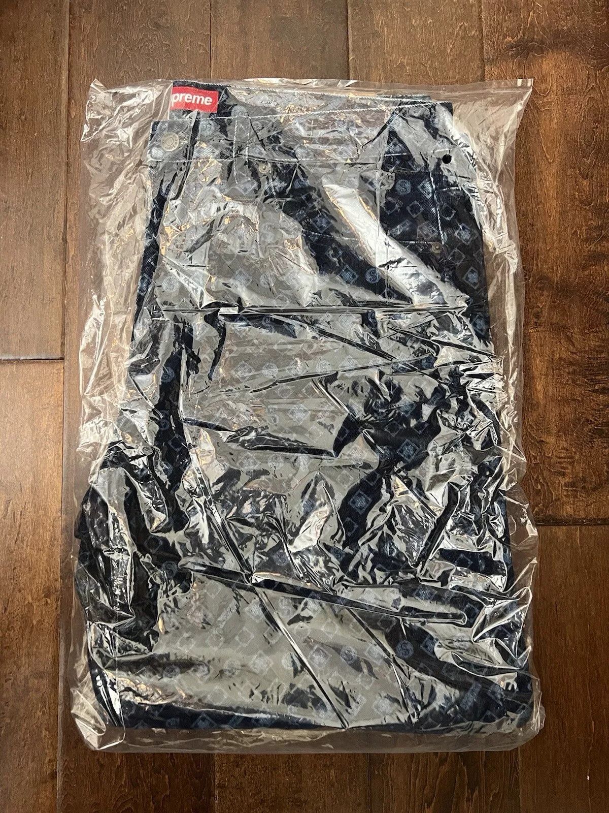 Supreme Supreme FW24 Flocked Loose Fit Denim Jeans Blue Size 36 New Size US 36 / EU 52 - 2 Thumbnail
