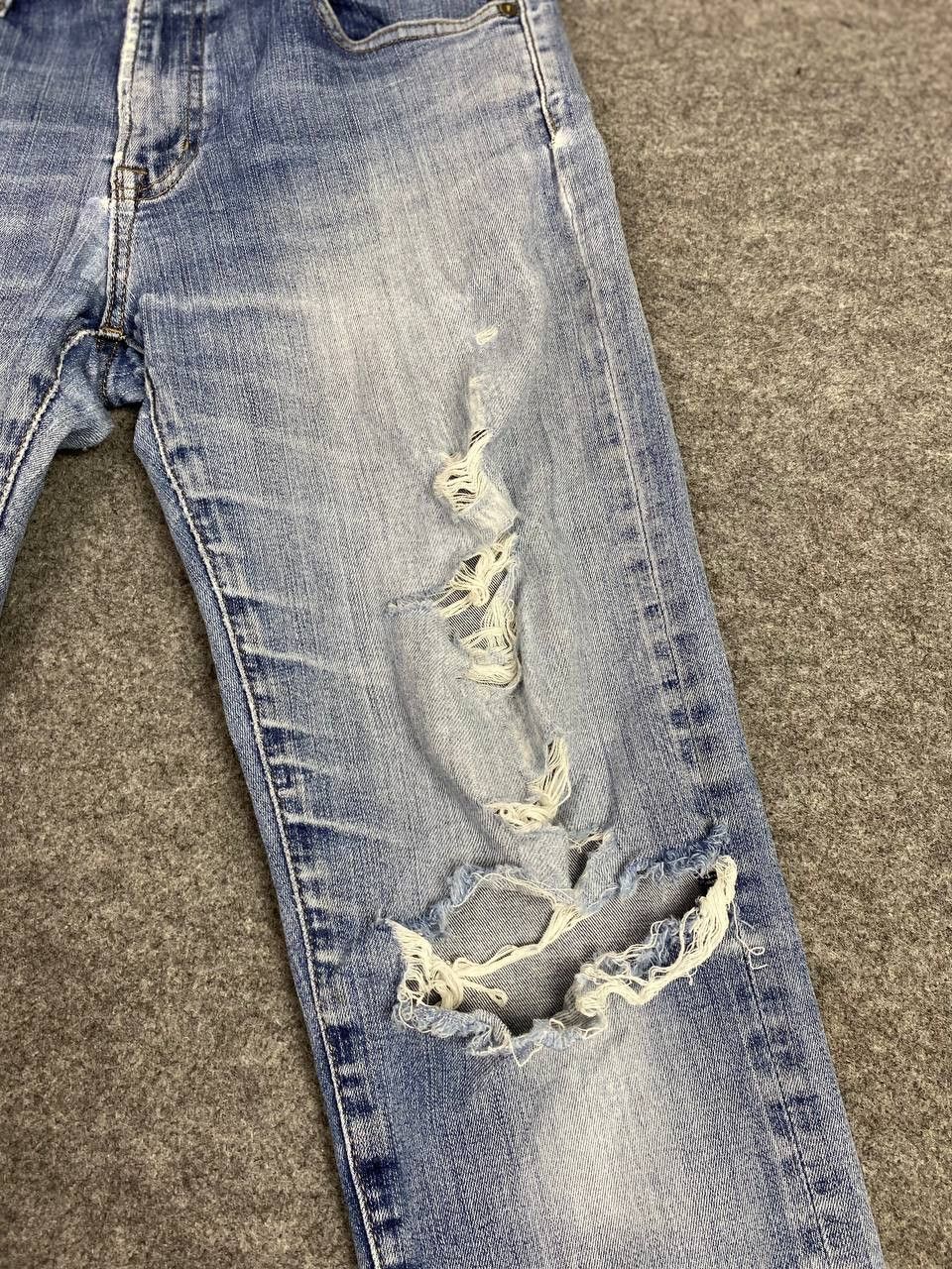 Japanese Brand uniqlo ultra stretch disttressed denim nice design Size US 32 / EU 48 - 7 Thumbnail