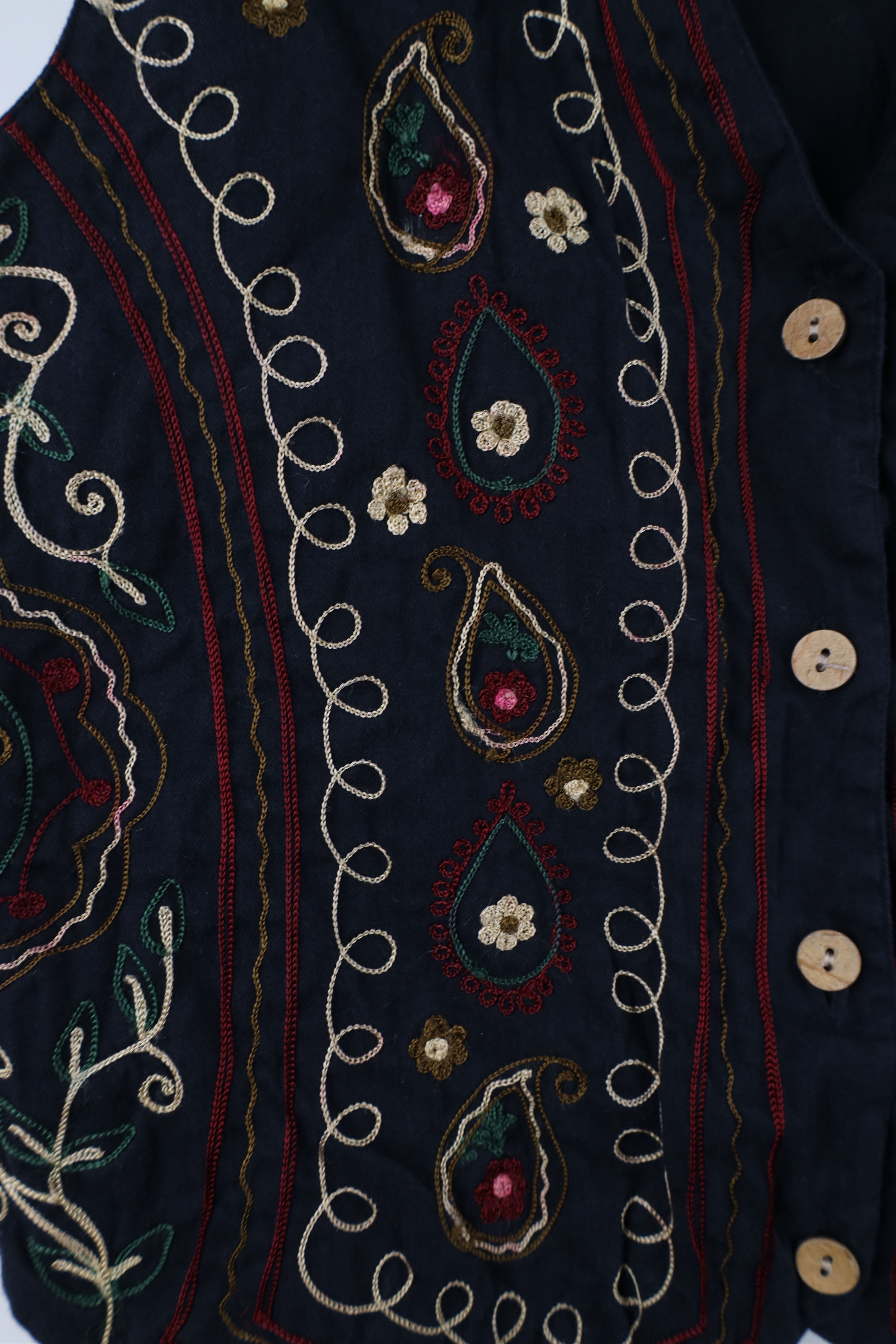 Vintage Vintage 90s Streetwear Embroidered Paisley Vest Jacket Size L / US 10 / IT 46 - 4 Thumbnail