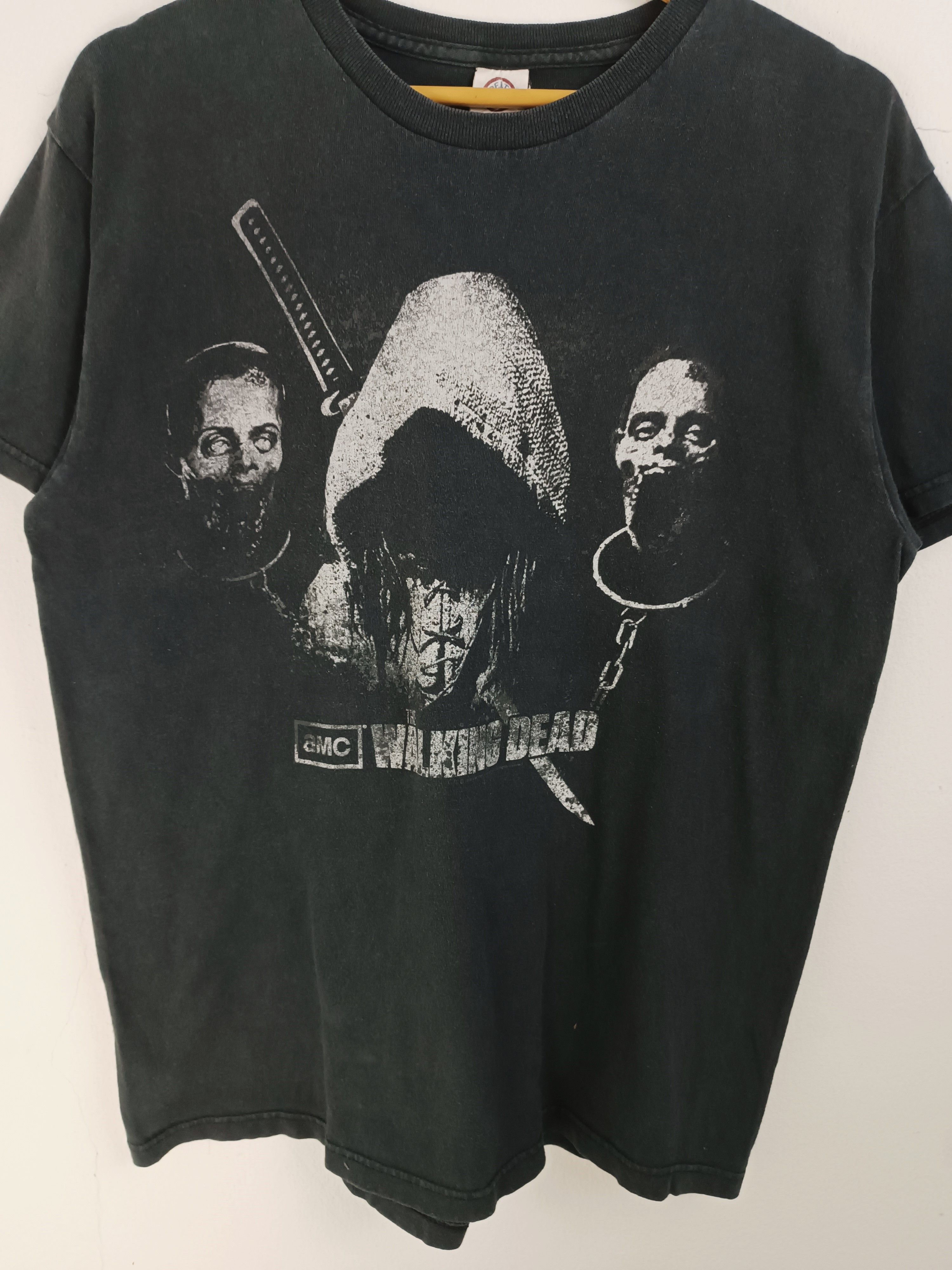 Vintage VINTAGE THE WALKING DEAD MICHONNE SAMURAI GIRL ZOMBIE TEE Size US L / EU 52-54 / 3 - 6 Thumbnail