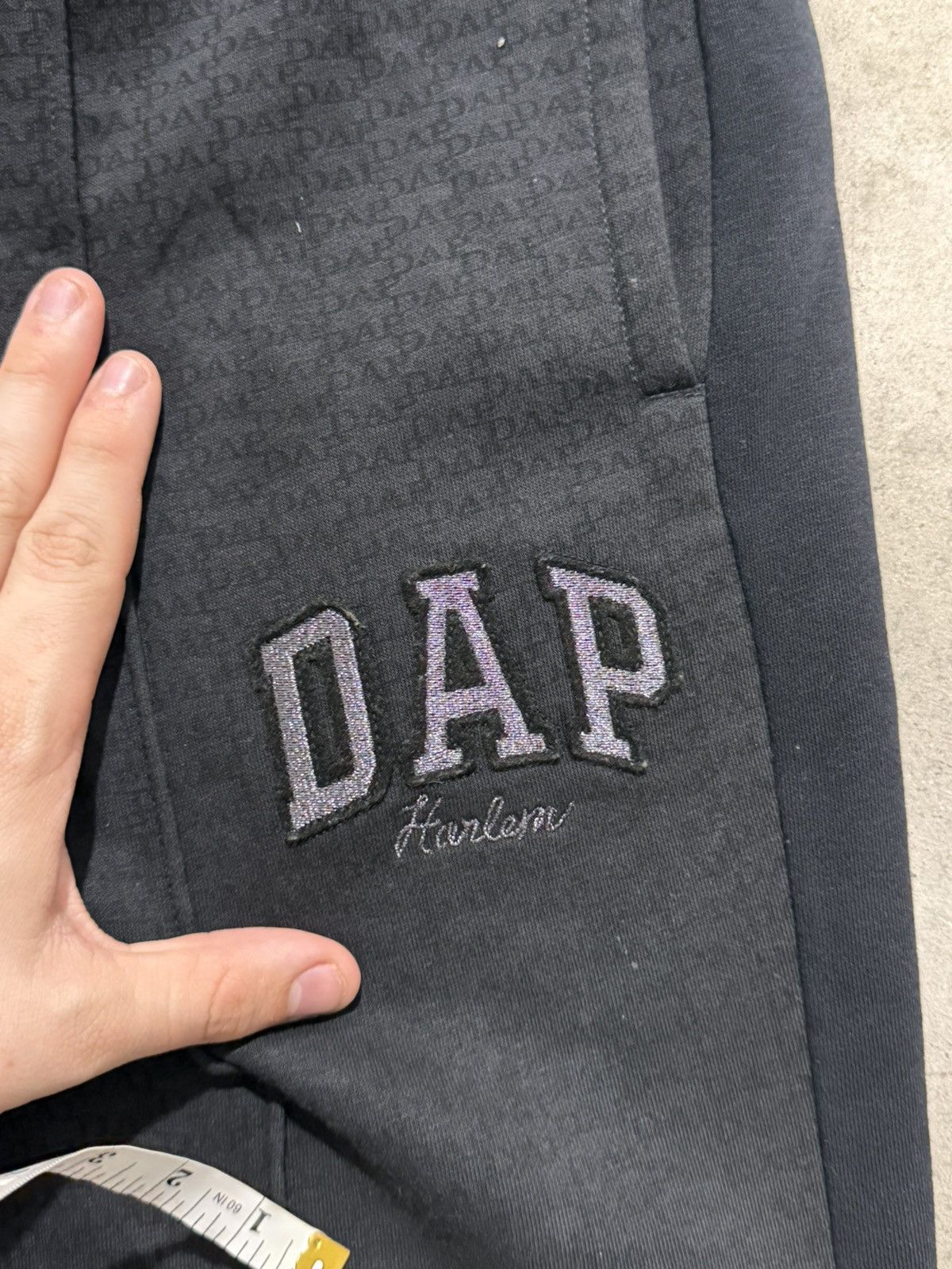 Dapper Dan × Gap Dapper Dan Gap Collab Sweat Pants Large Size US 36 / EU 52 - 2 Thumbnail