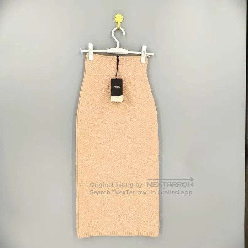 Fendi FENDI Beige Logo Print Long Skirt. Size US 36 / EU 52 - 1 Thumbnail
