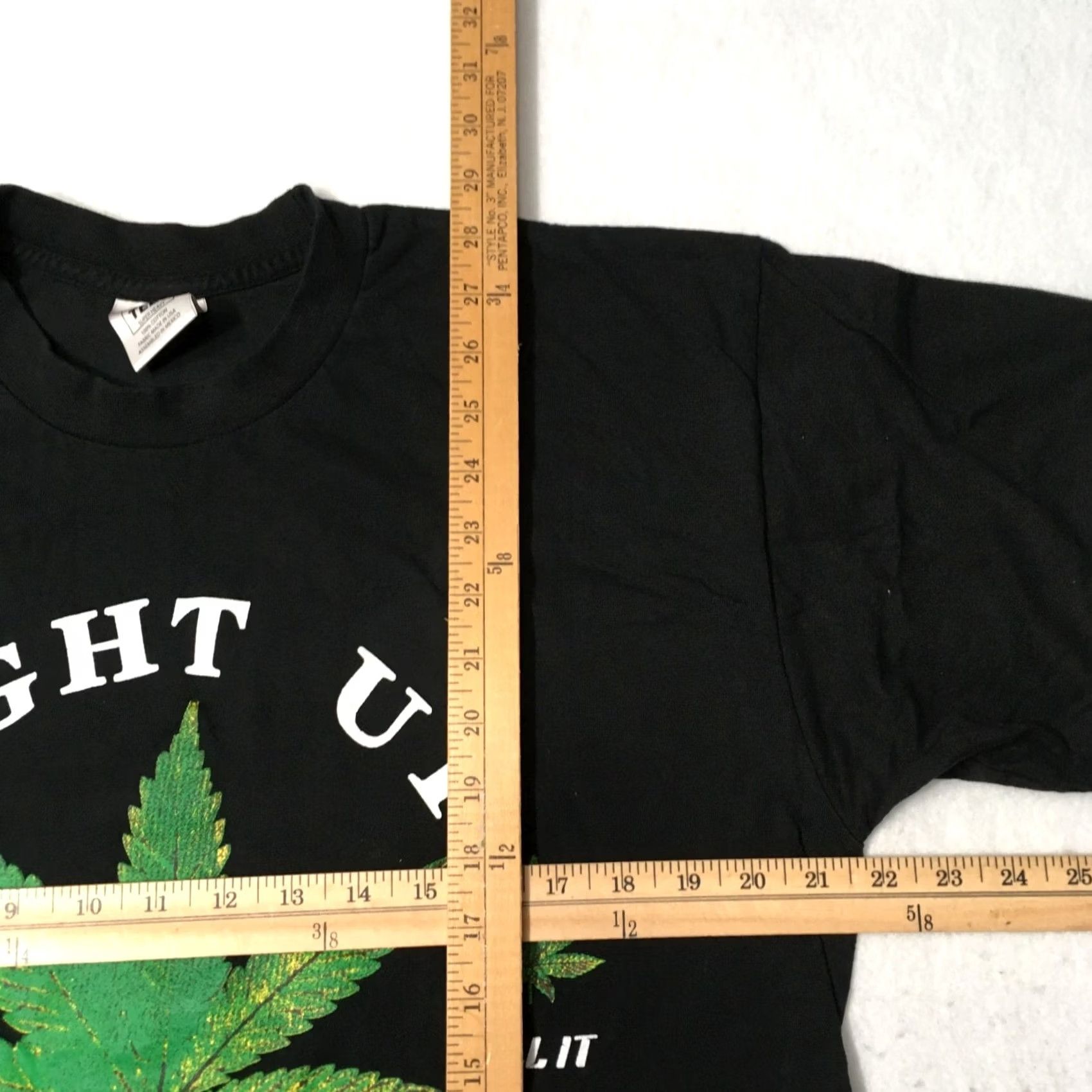 Vintage MARIJUANA POT T-Shirt Classic GROW ROLL IT 7 LEAF GREEN LIGHT UP Slow Burning Size US XL / EU 56 / 4 - 5 Thumbnail
