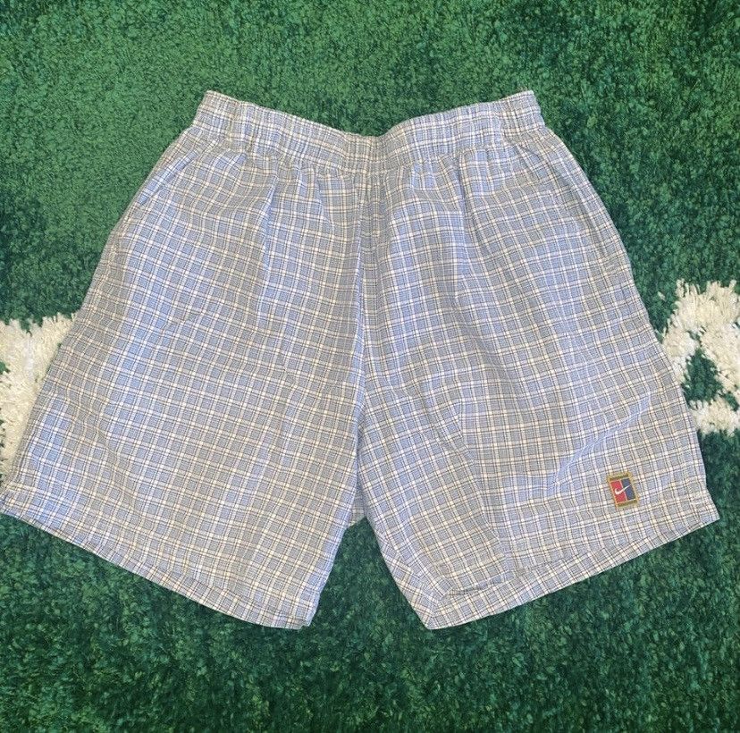 Nike Vintage Nike Shorts Size US 29 - 1 Thumbnail