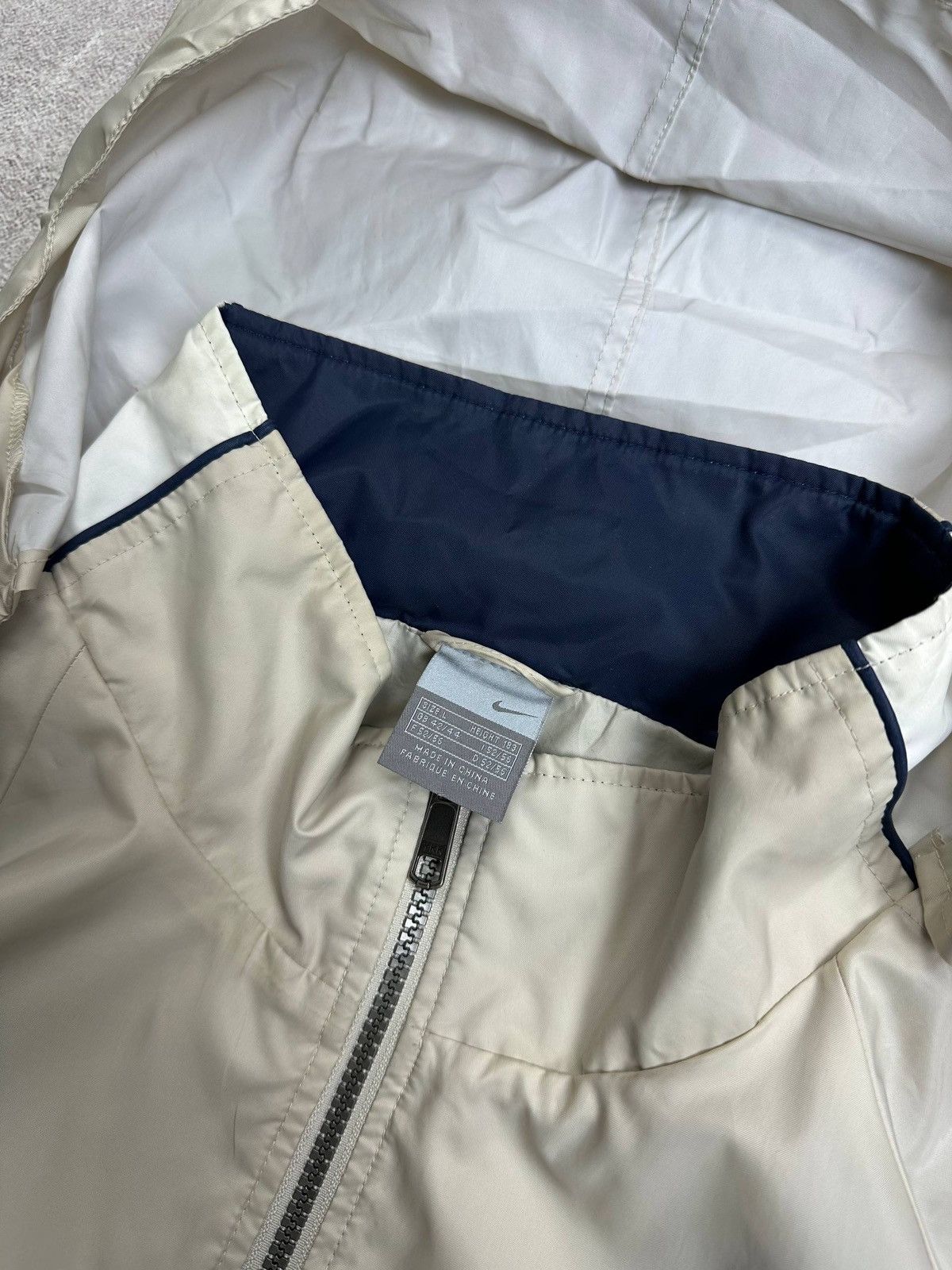 Nike Vintage Nike Nylon Hooded TN Skepta Style Y2K Jacket Rare L Size US L / EU 52-54 / 3 - 4 Thumbnail