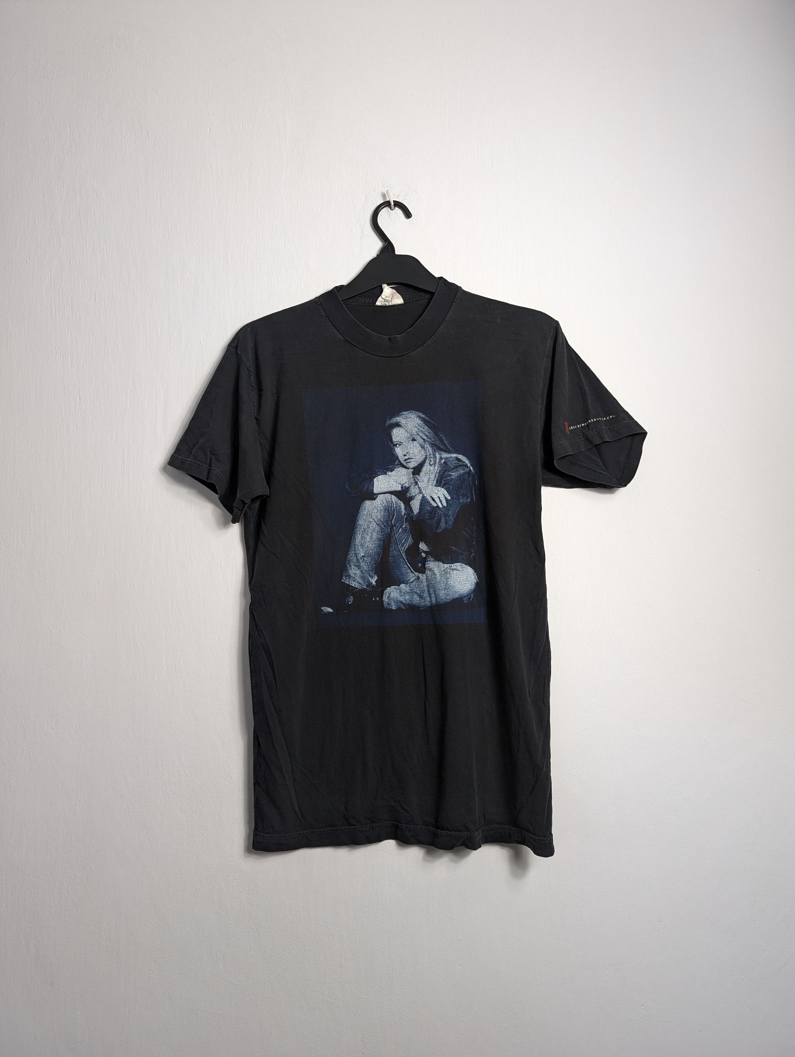 Band Tees × Levi's × Vintage Vintage 90s Sanne AIbum Cover Tee Levi's Band T-Shirt Size L / US 10 / IT 46 - 1 Thumbnail